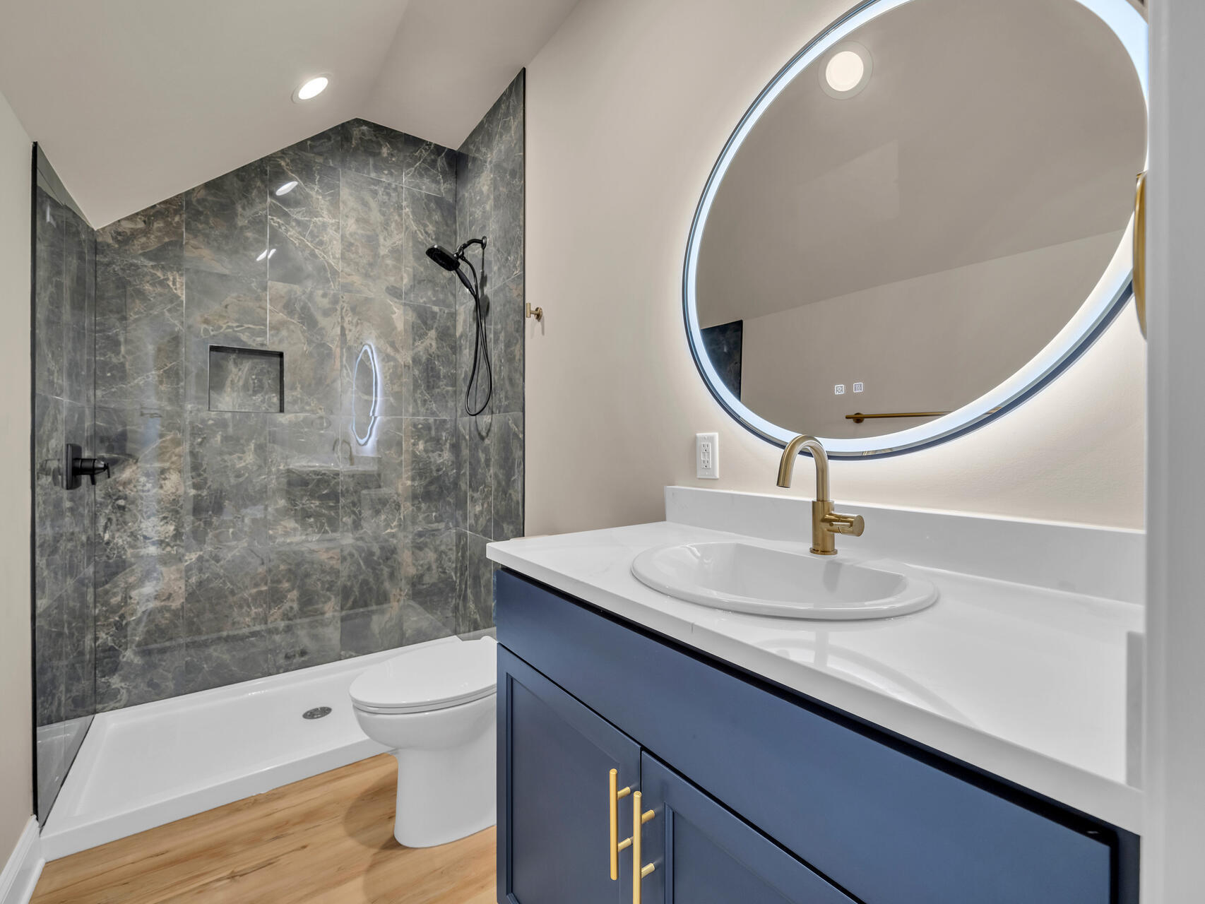 property viewer photo 32