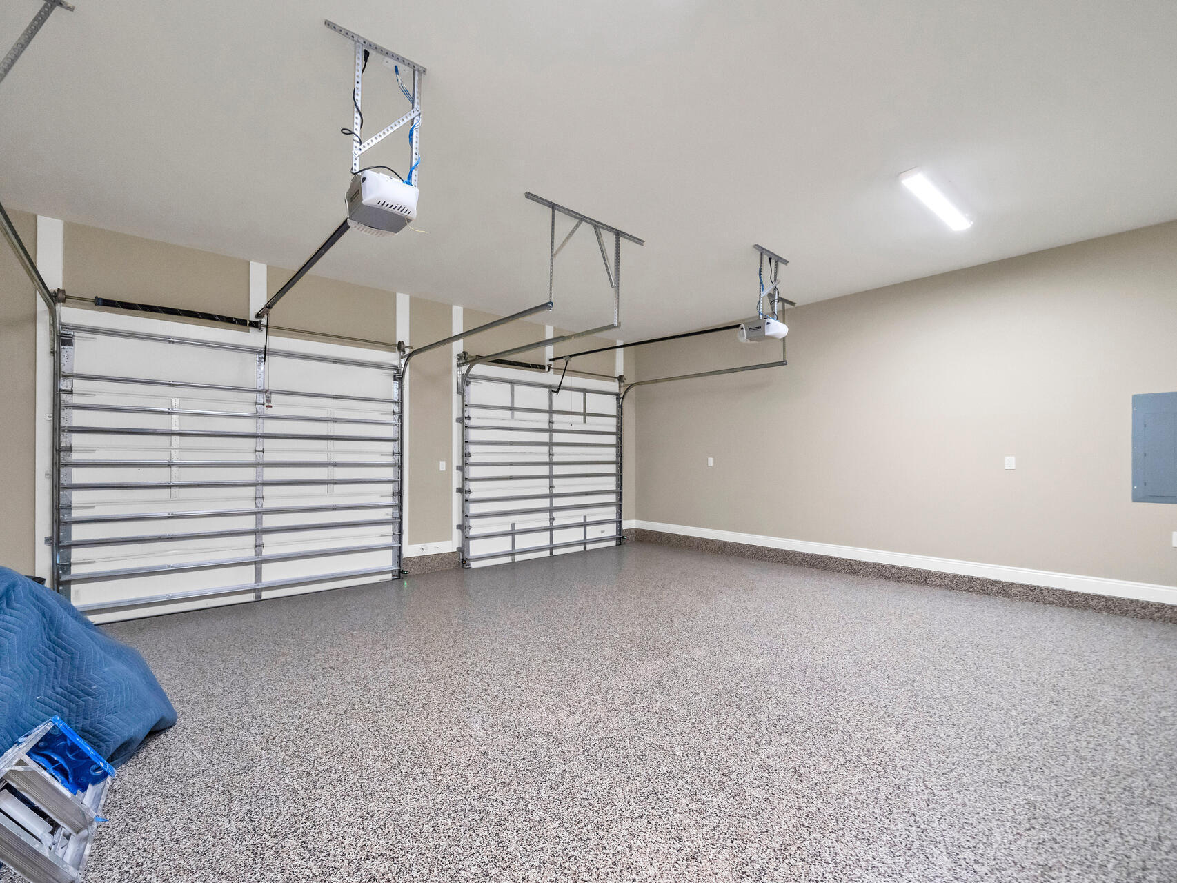 property viewer photo 40
