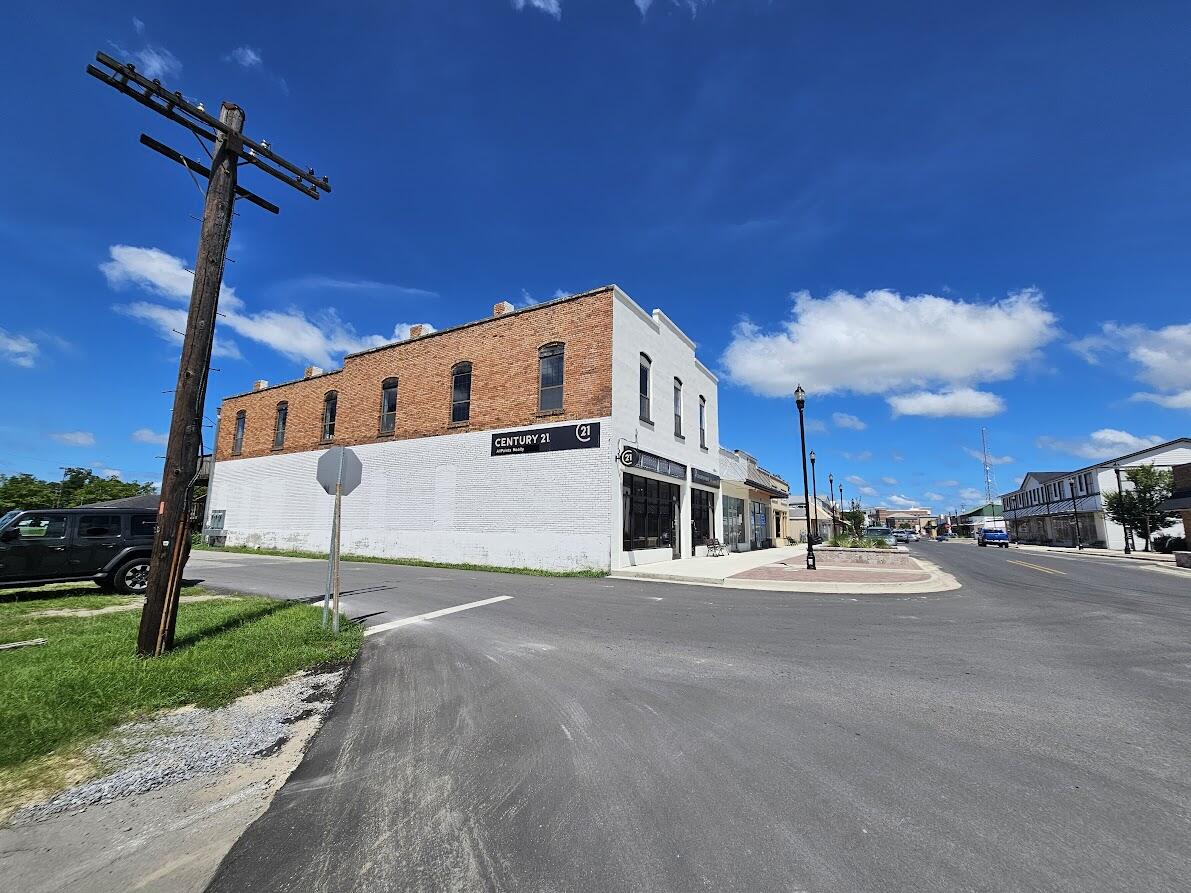 main property photo 8