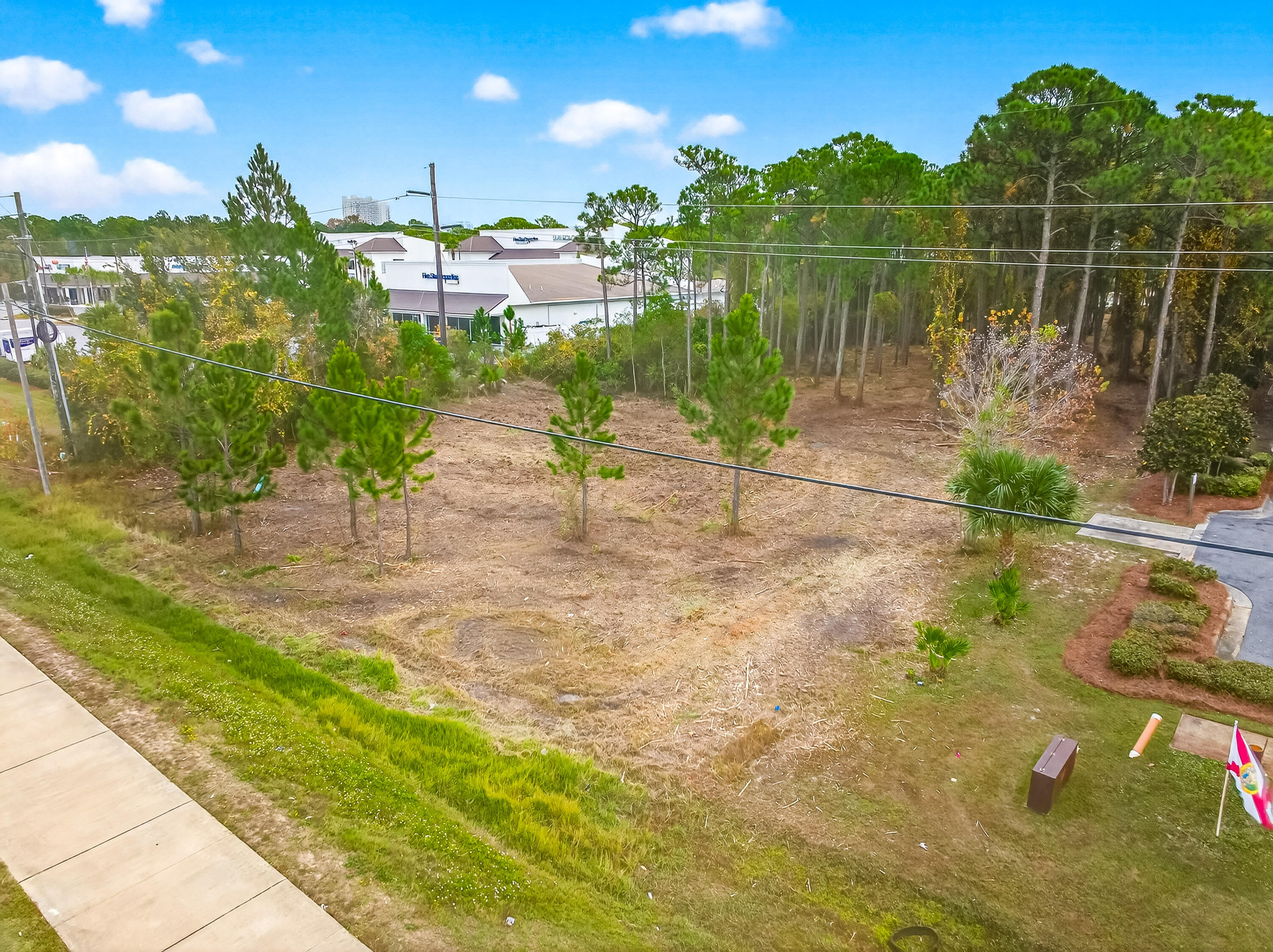 main property photo 31