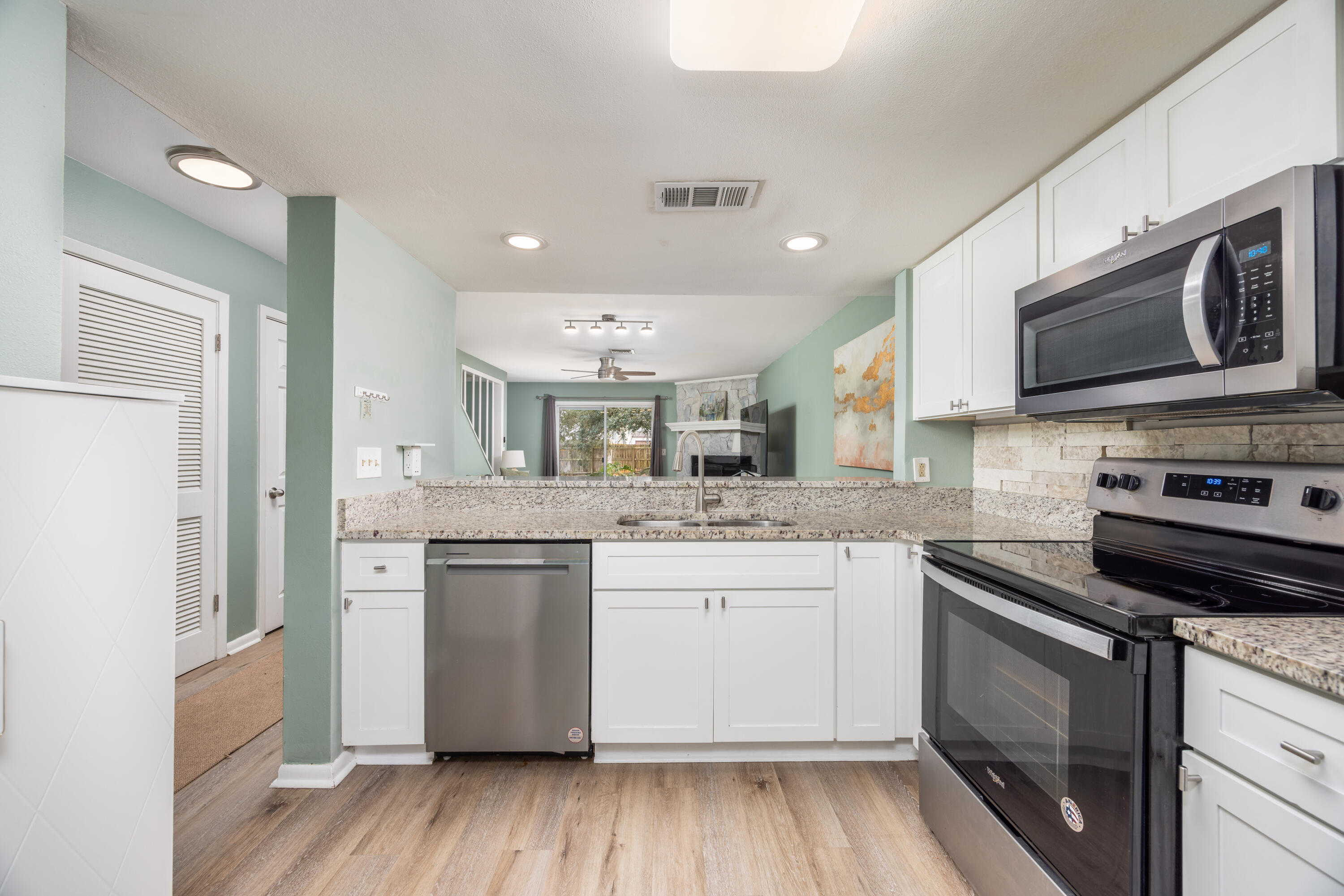 property viewer photo 5