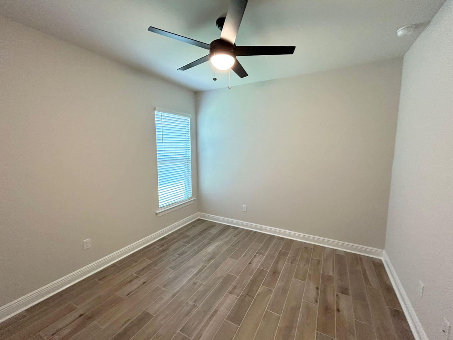 property viewer photo 13