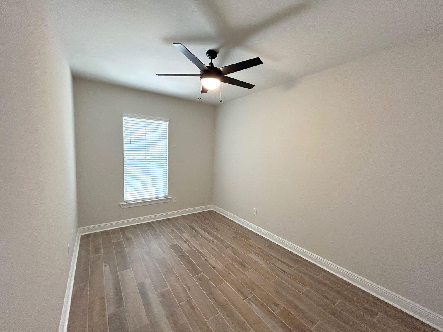 property viewer photo 15