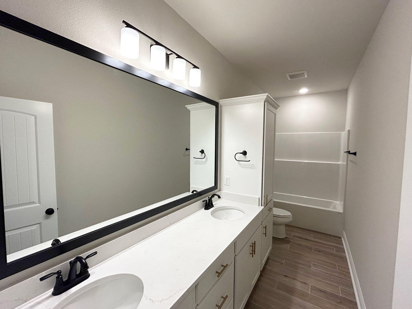 property viewer photo 16