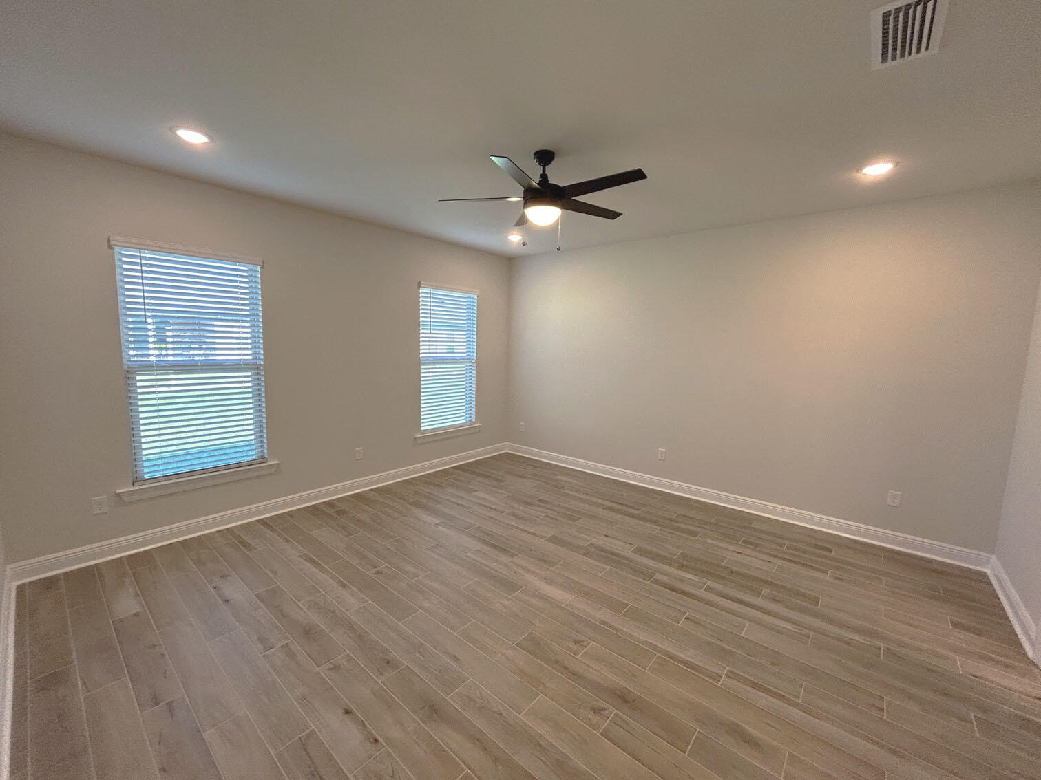 property viewer photo 8