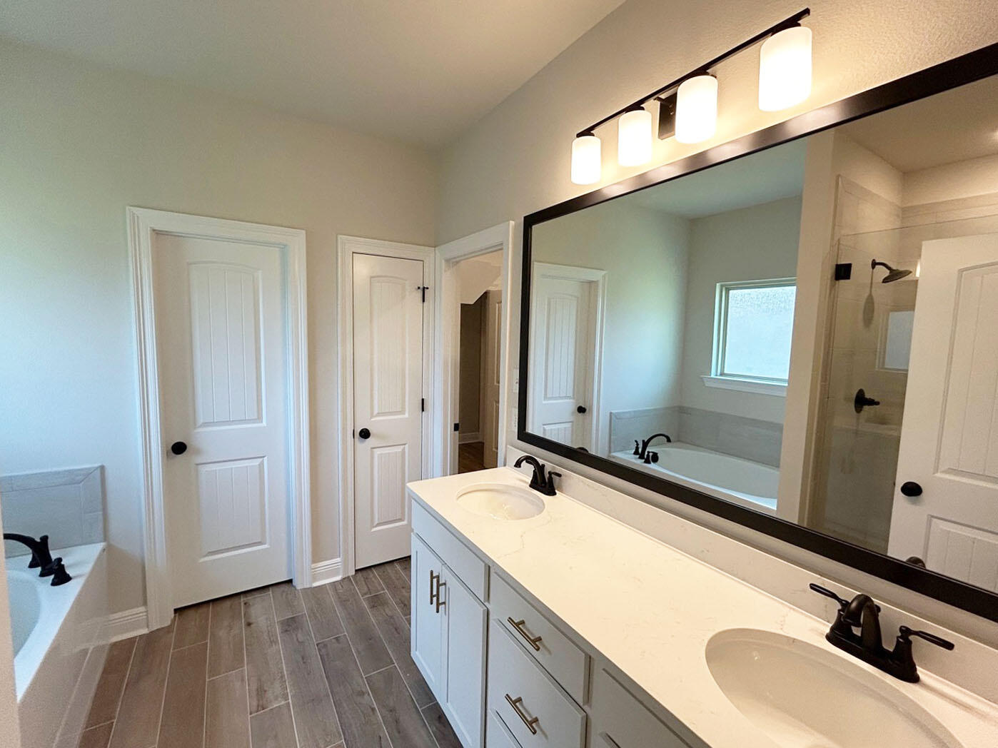 property viewer photo 9