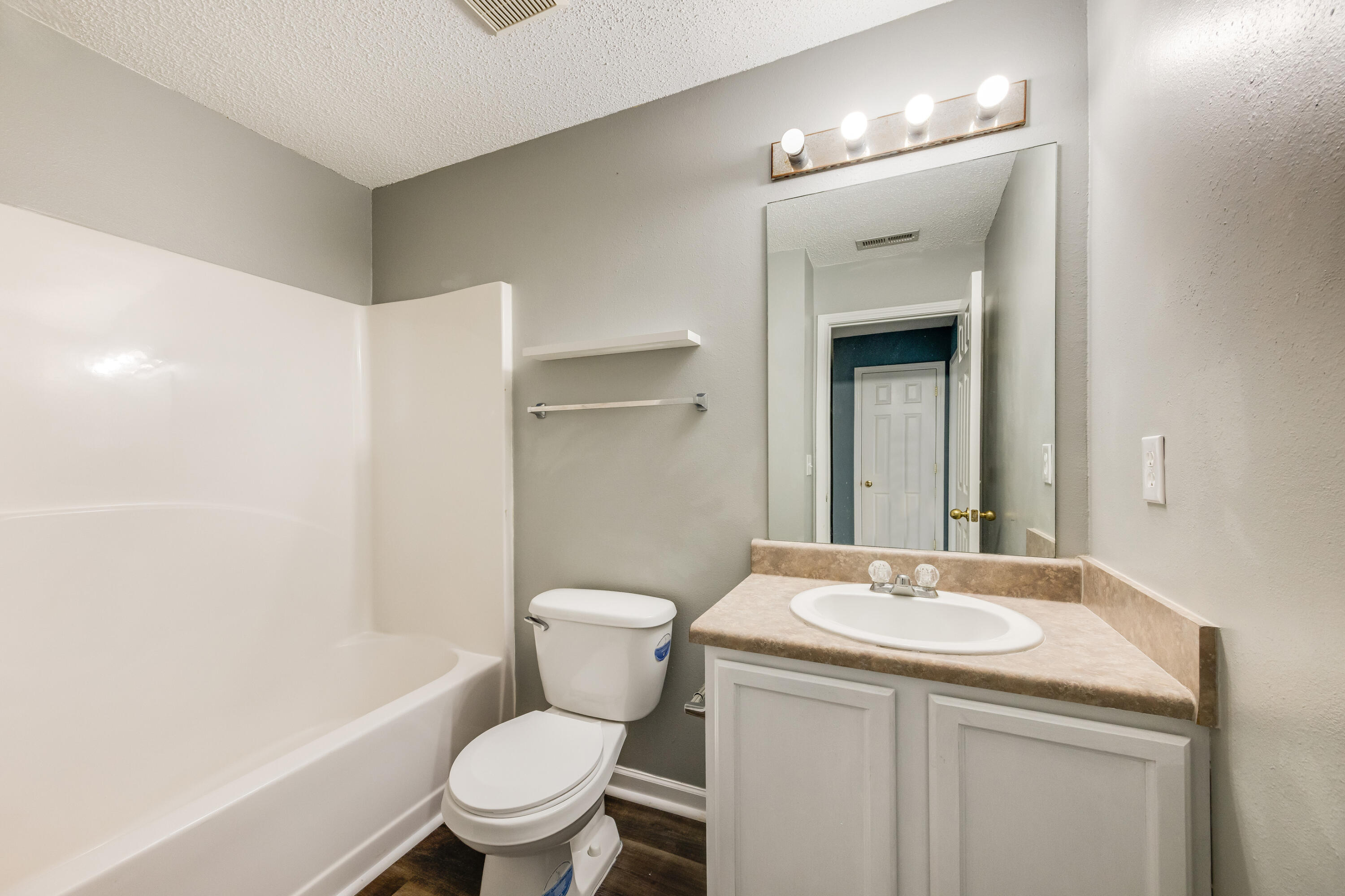 property viewer photo 20
