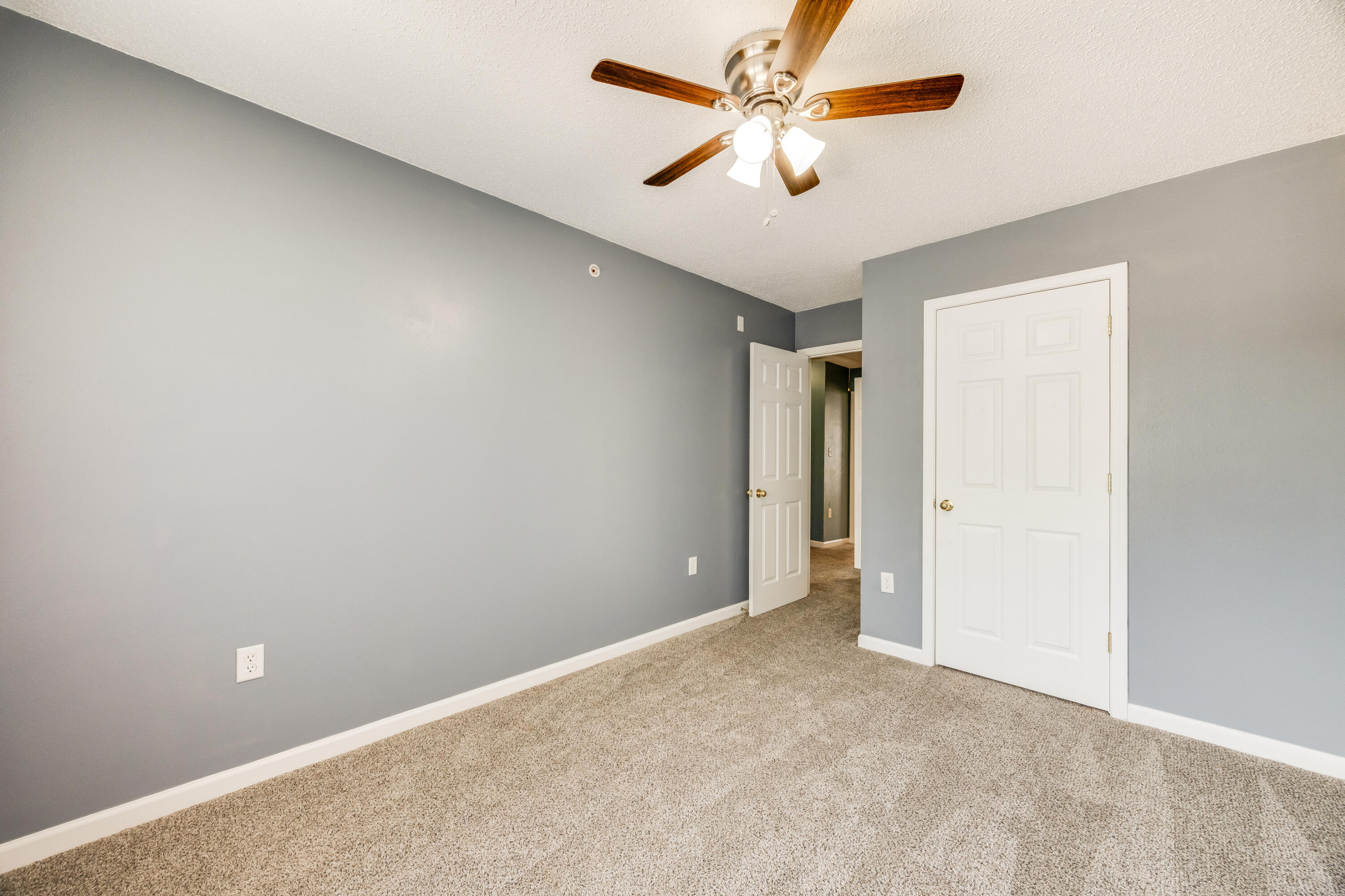 property viewer photo 21