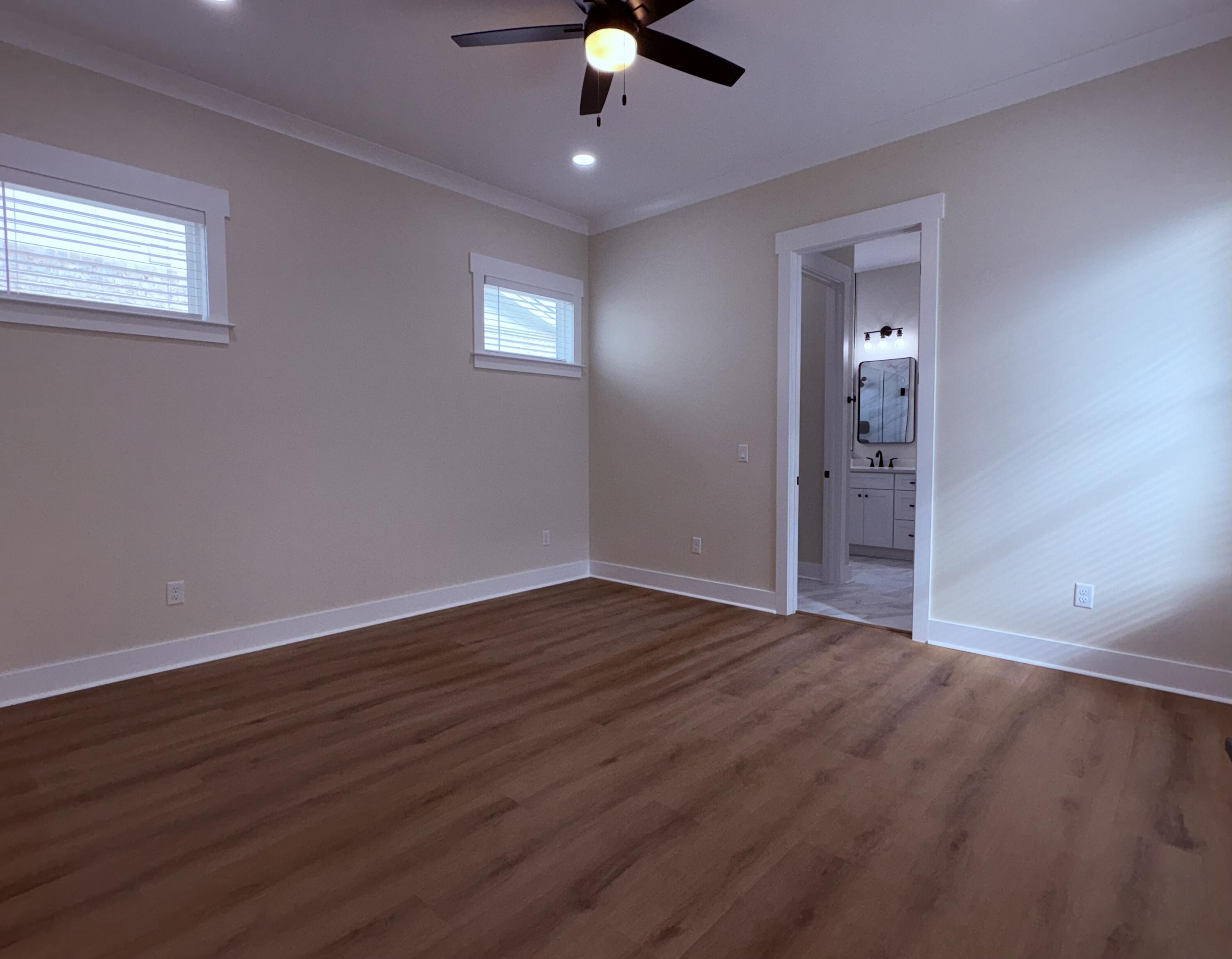 property viewer photo 7