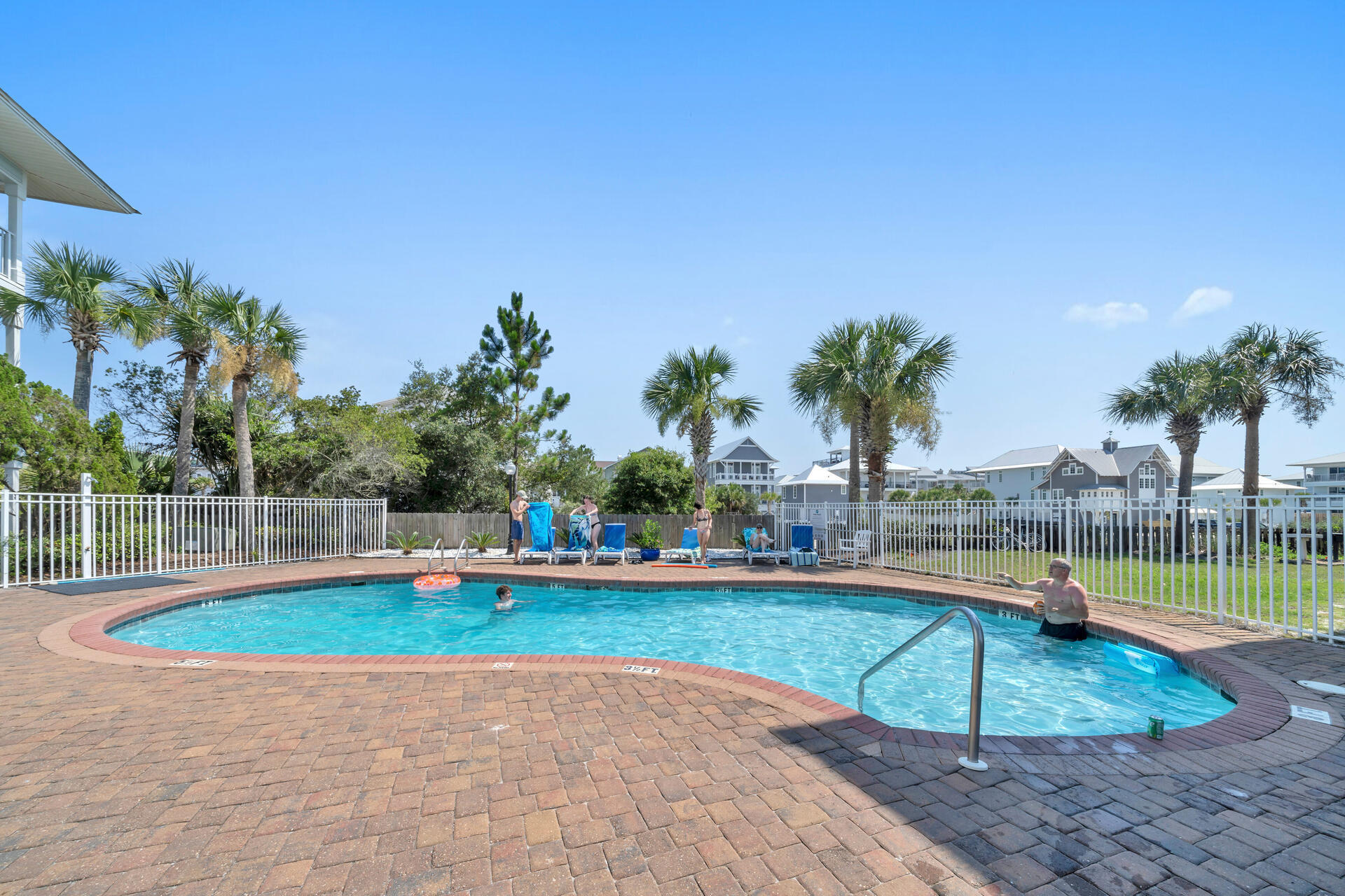 main property photo 36