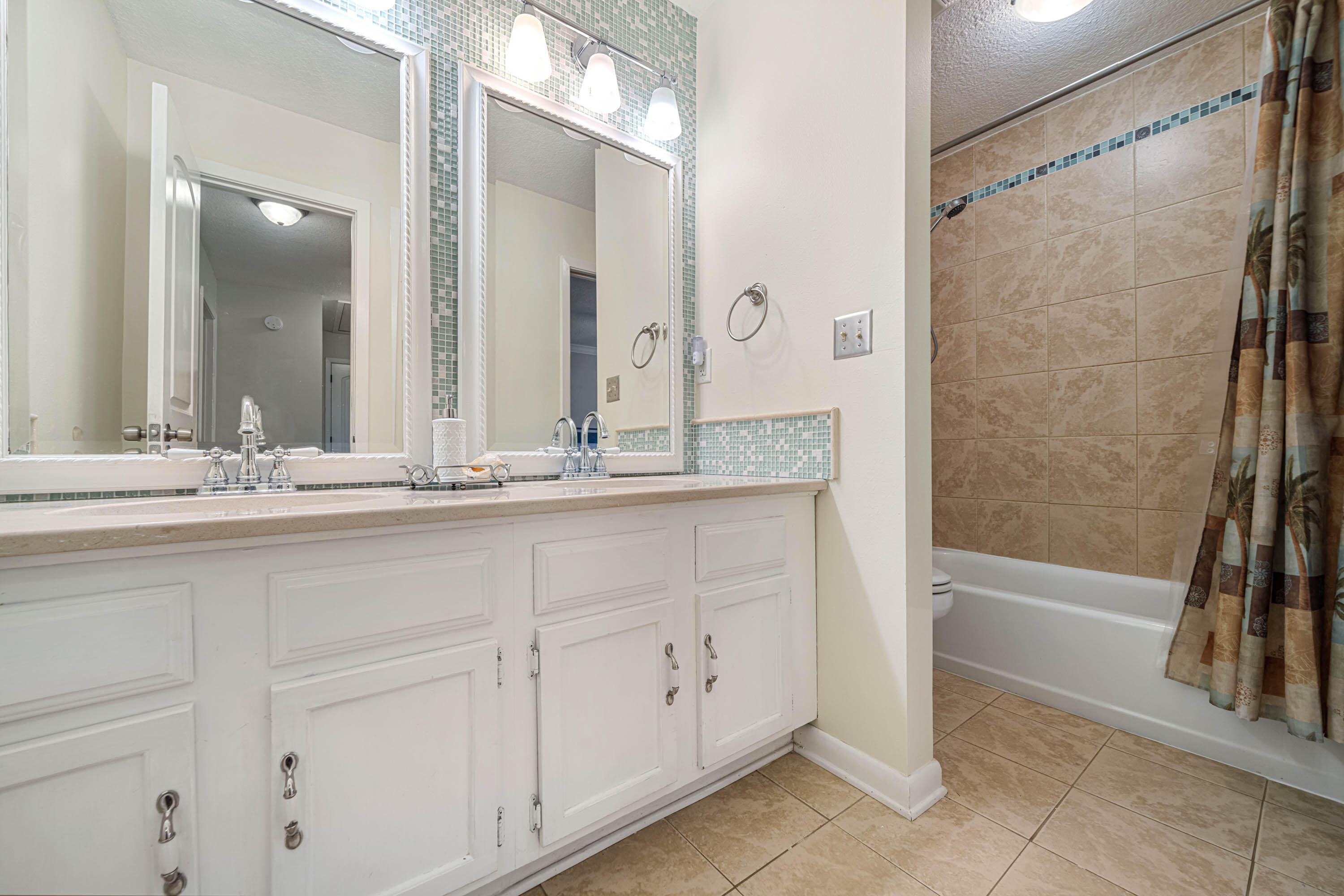 property viewer photo 24