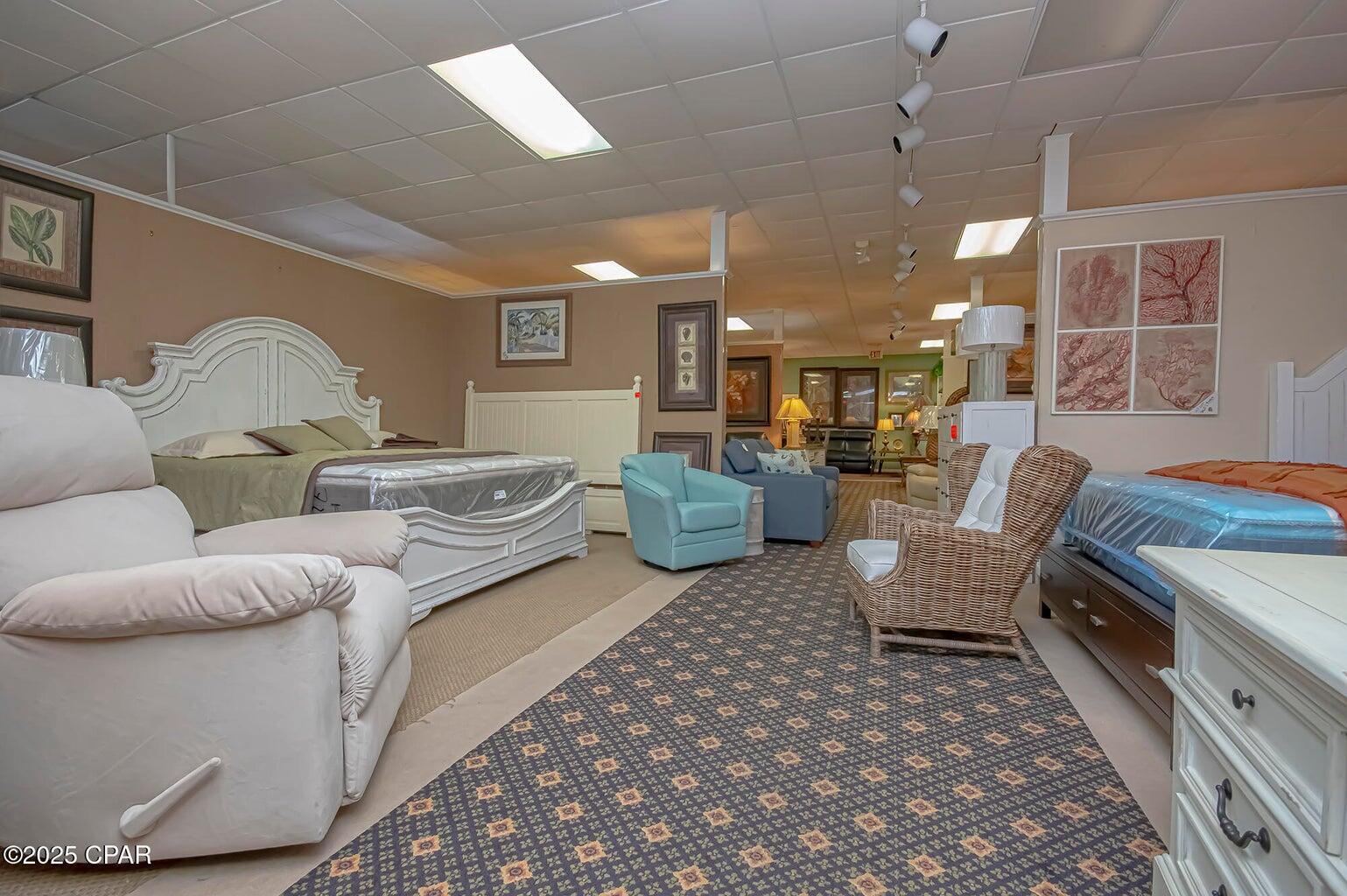 main property photo 18