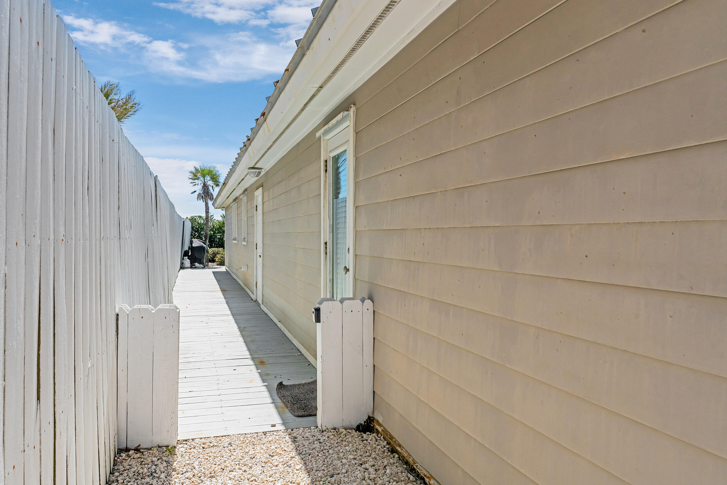 main property photo 73