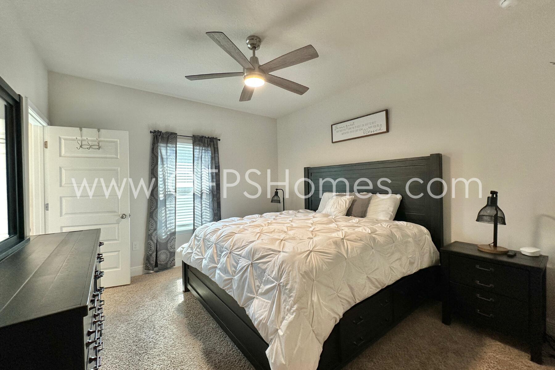 property viewer photo 26