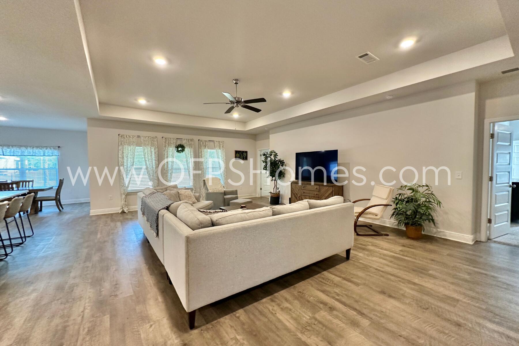 property viewer photo 7