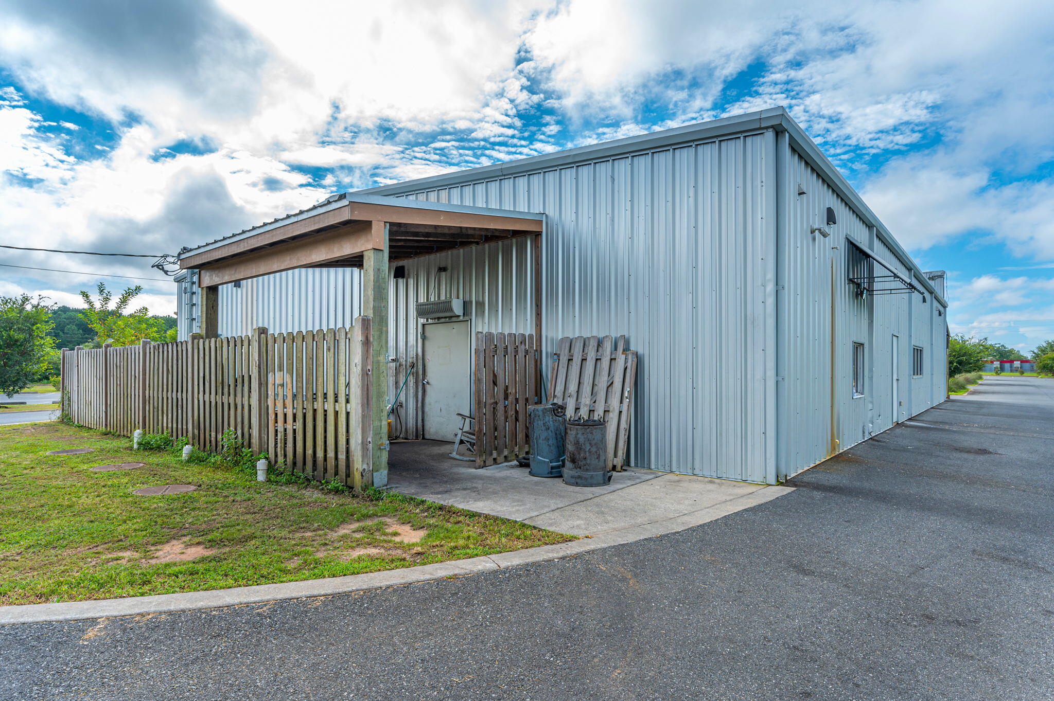 main property photo 50