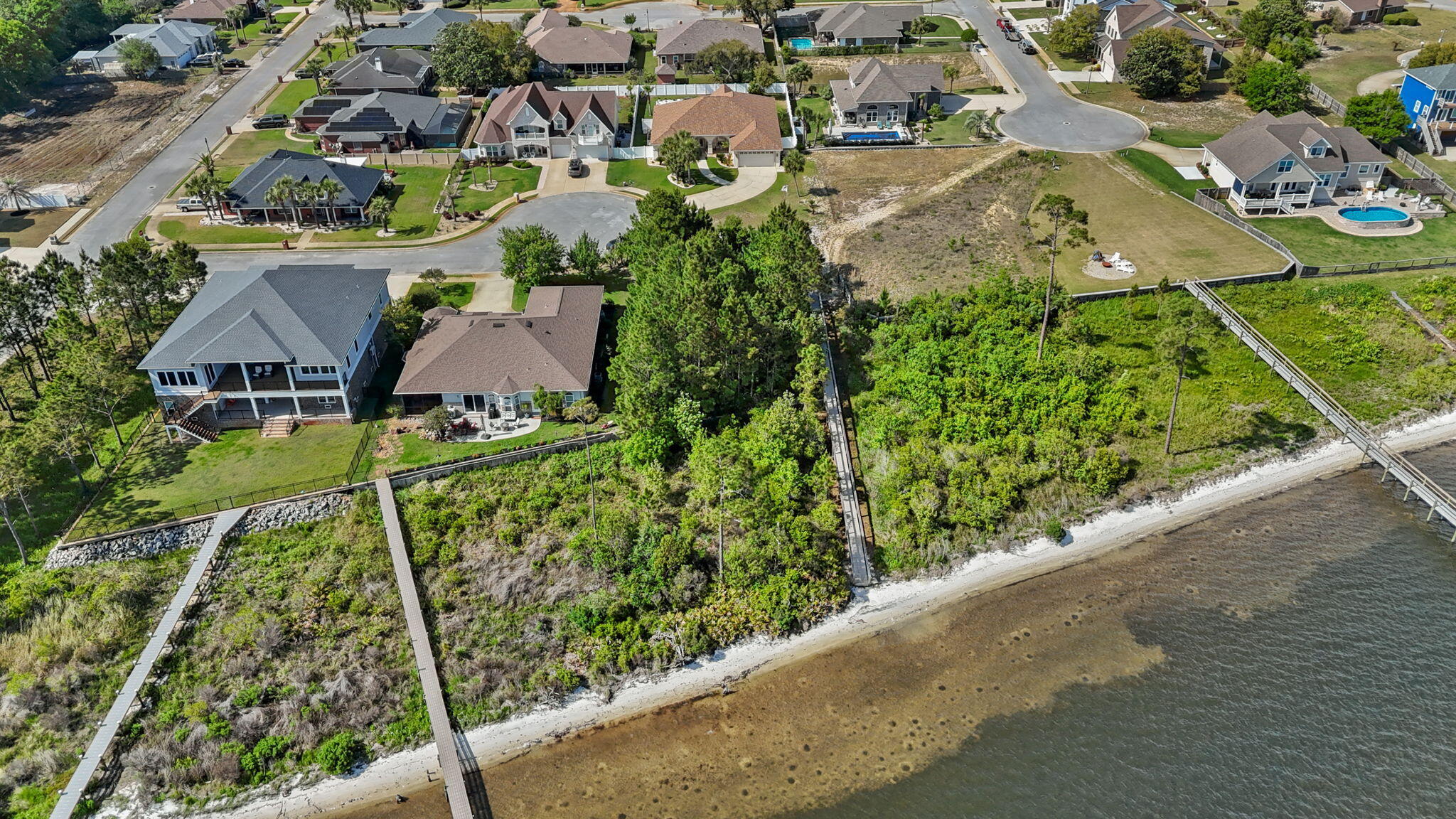 main property photo 17