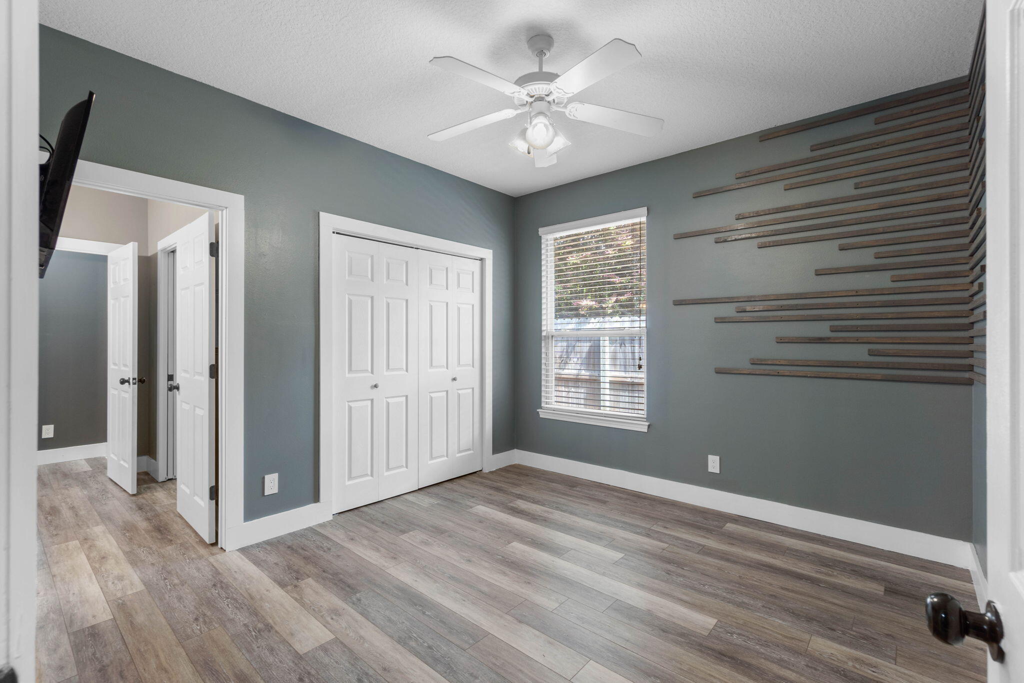 property viewer photo 27