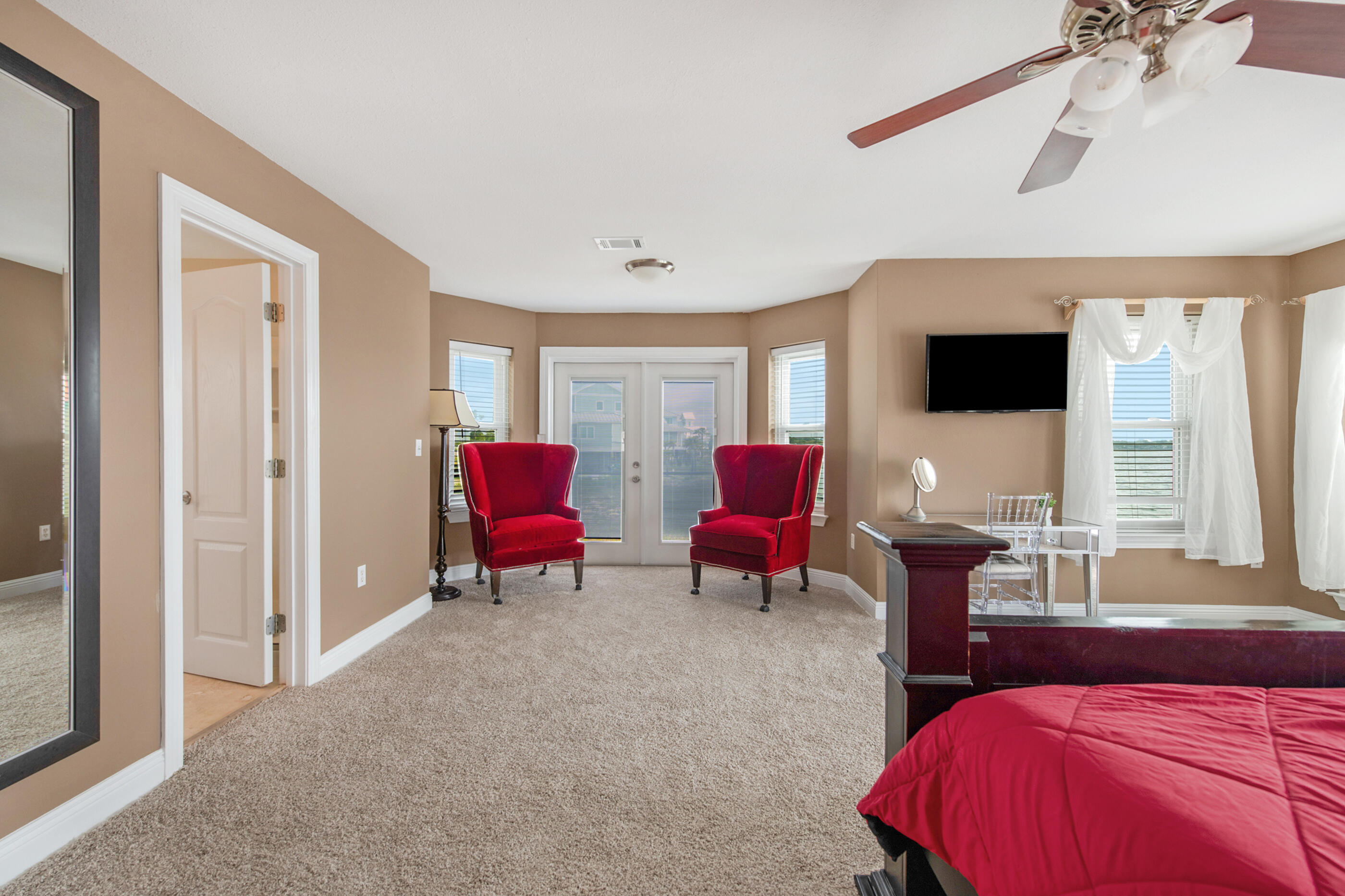 main property photo 74
