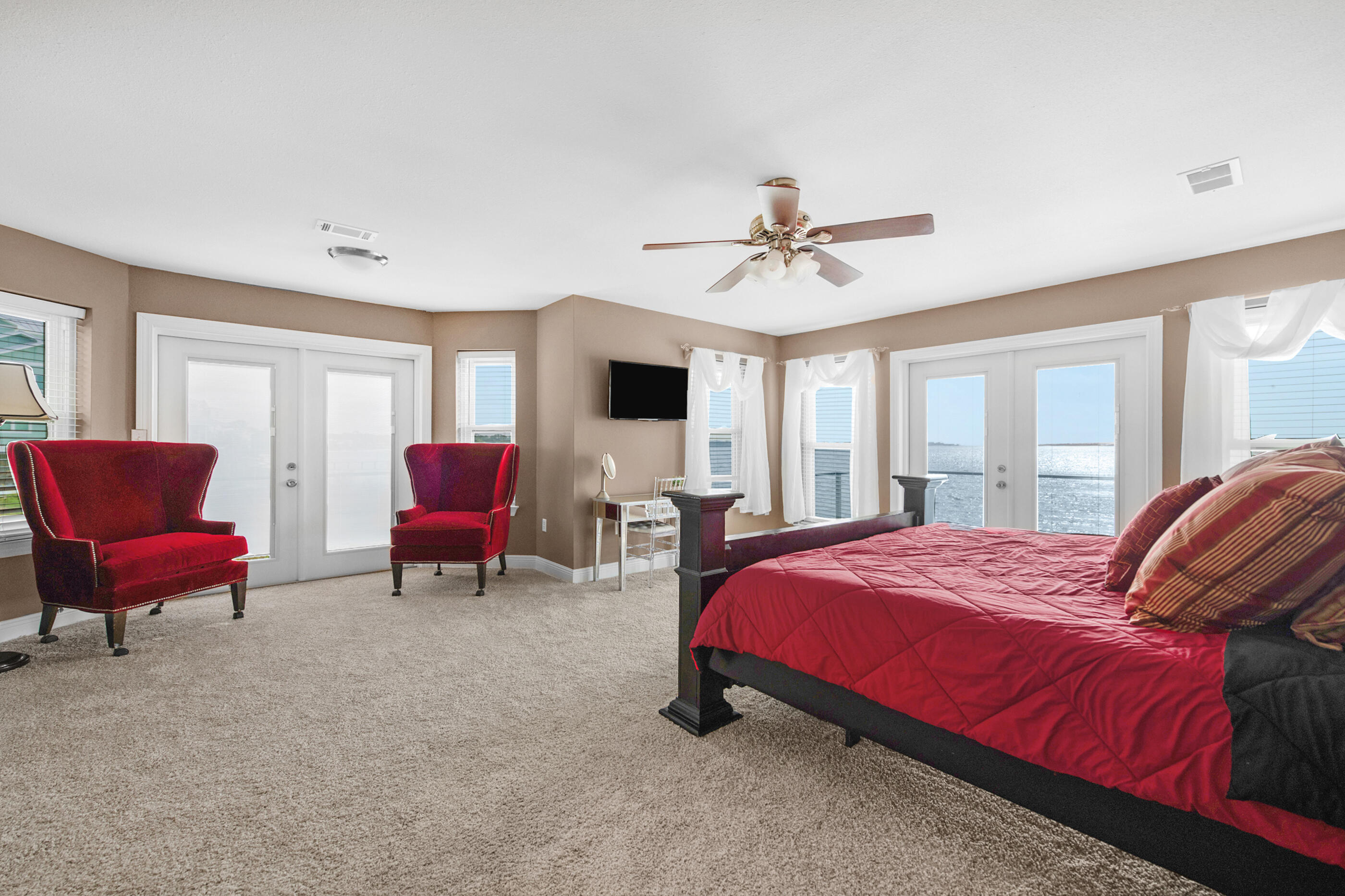 main property photo 75
