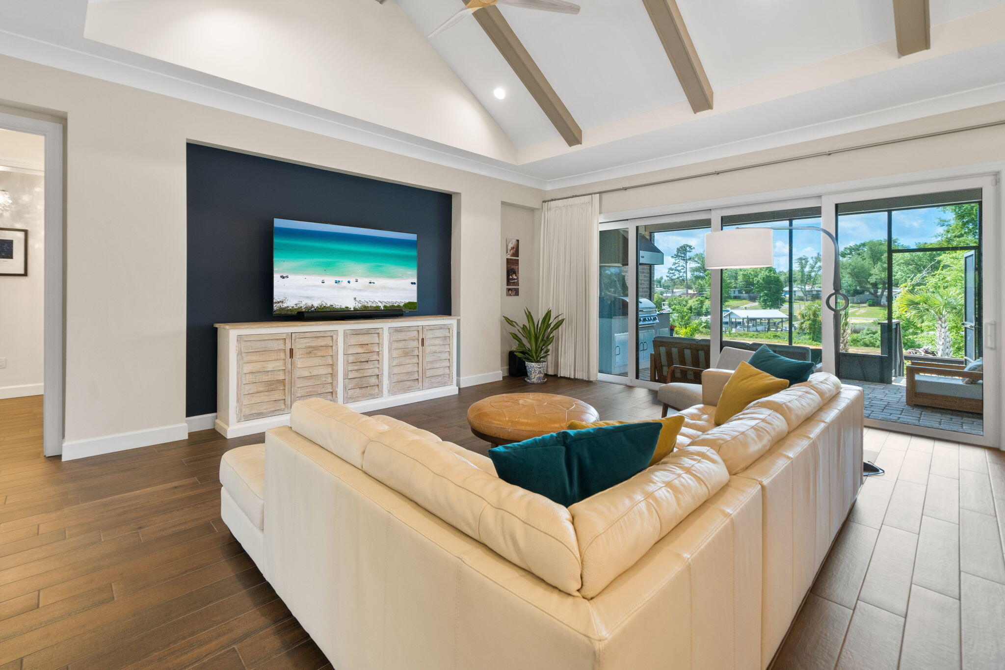 property viewer photo 16