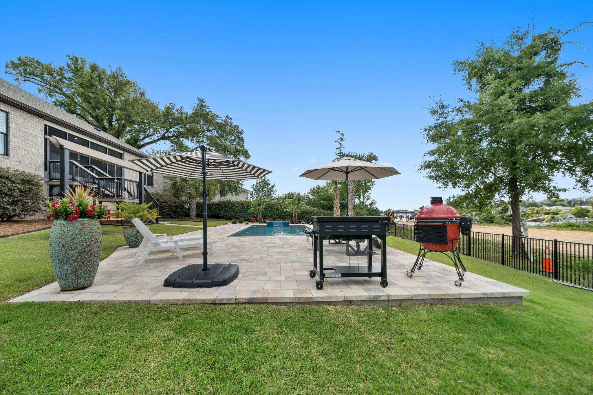 property viewer photo 4