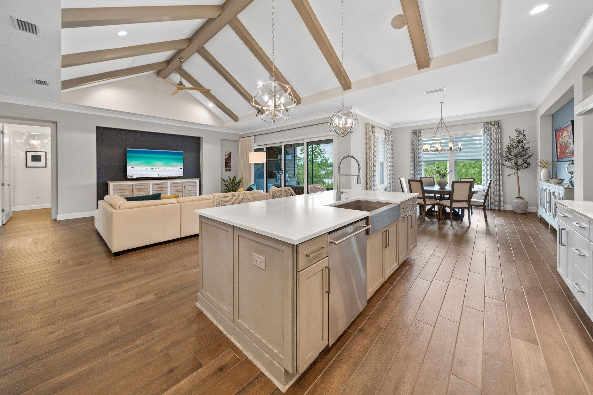 property viewer photo 7