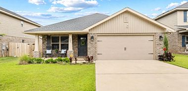 image of property with 3 Bed | 2 Bath | 1,762 Sqft