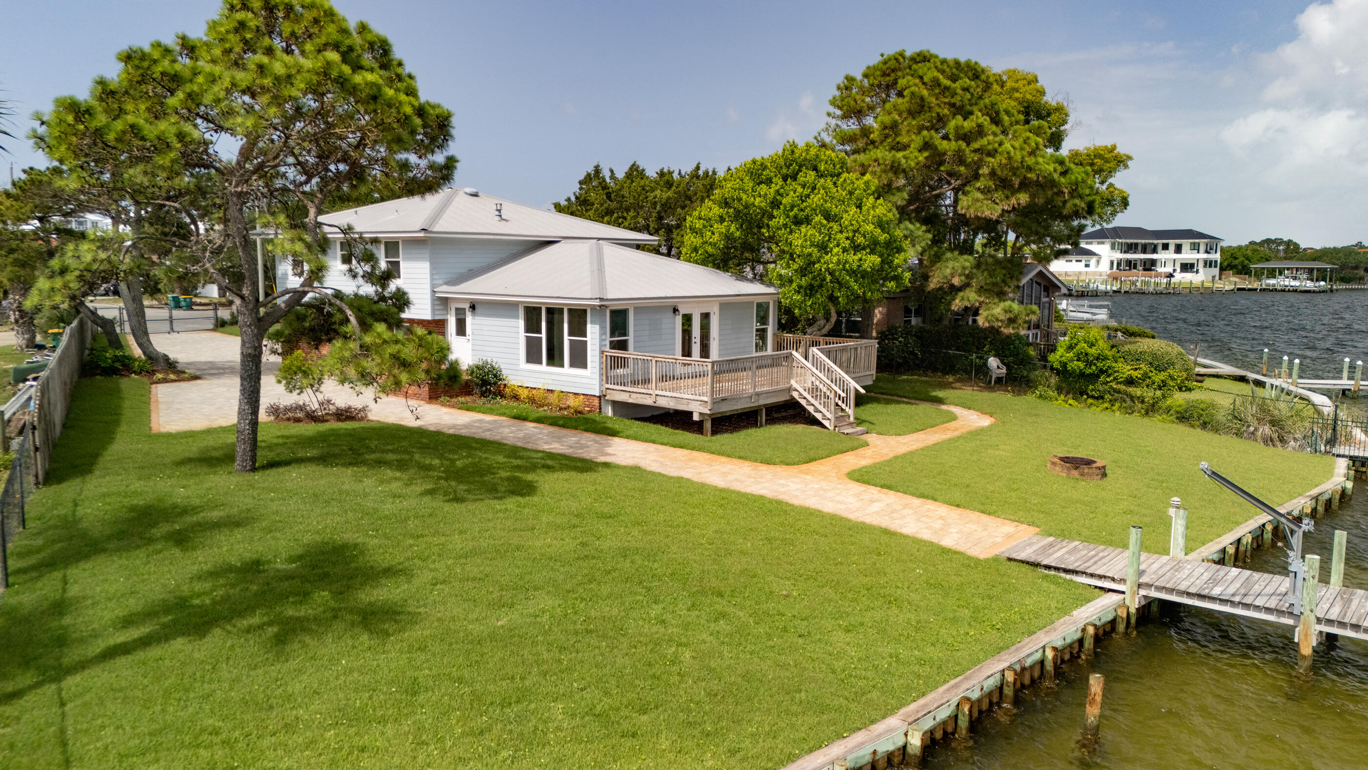 main property photo 45