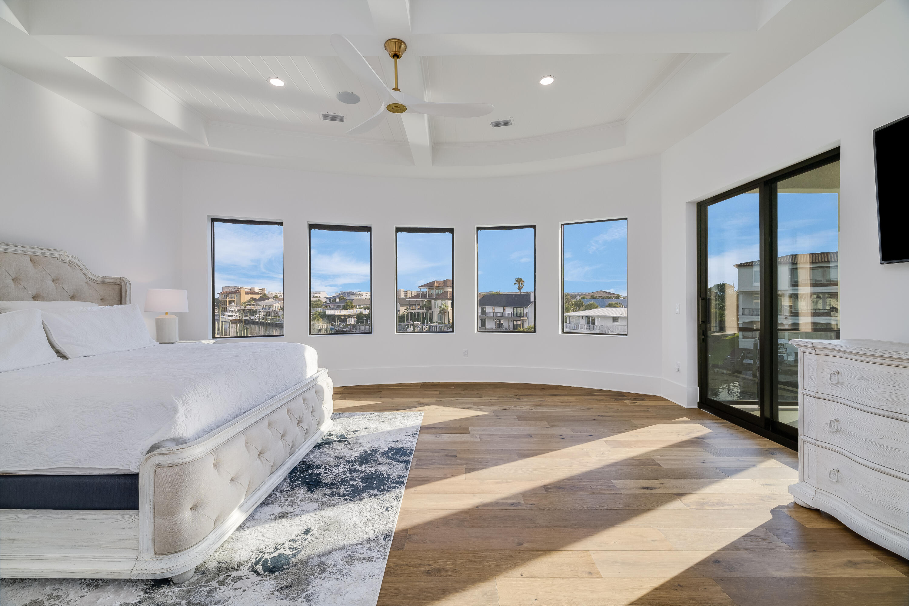 main property photo 111