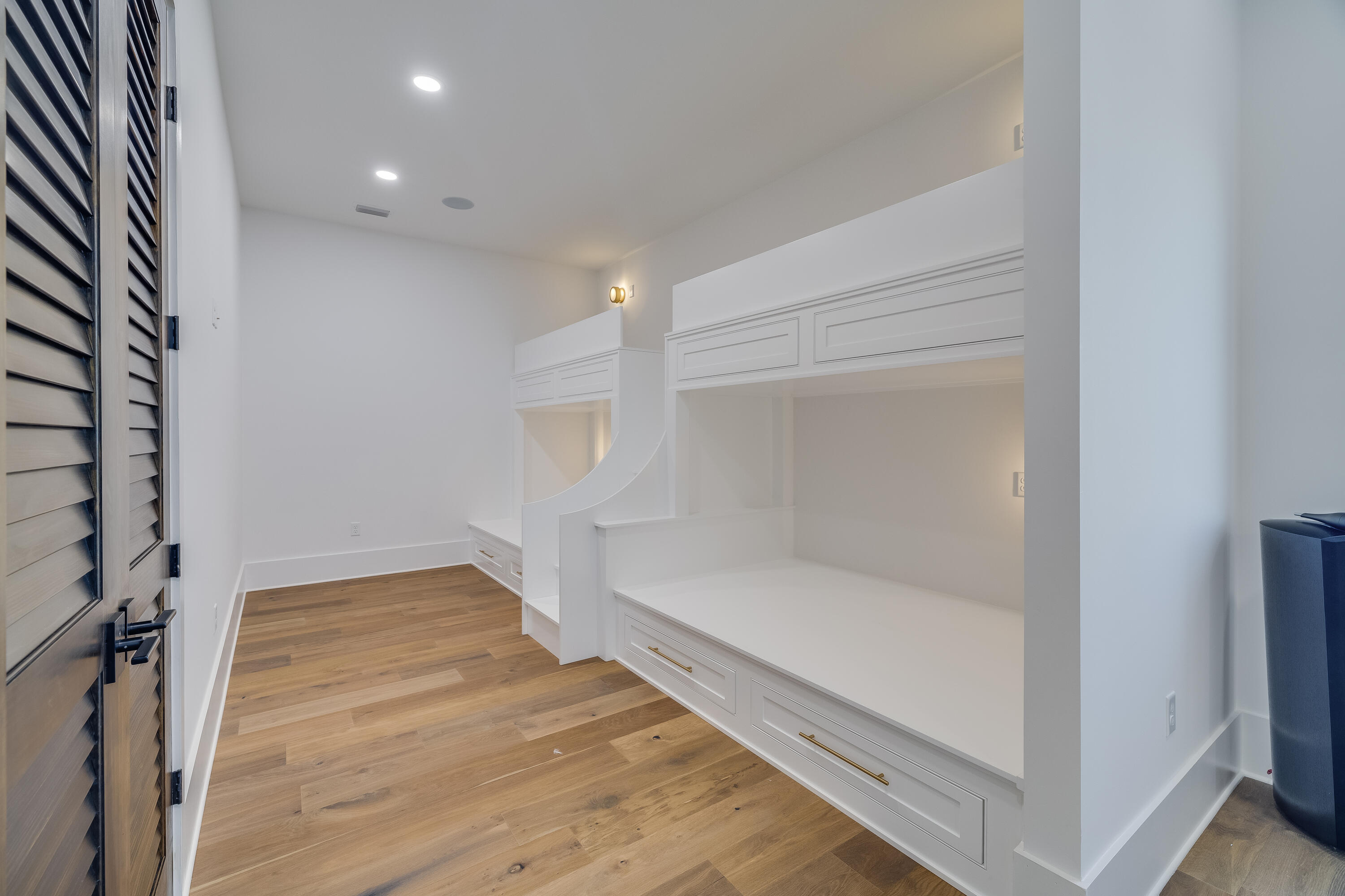 main property photo 113