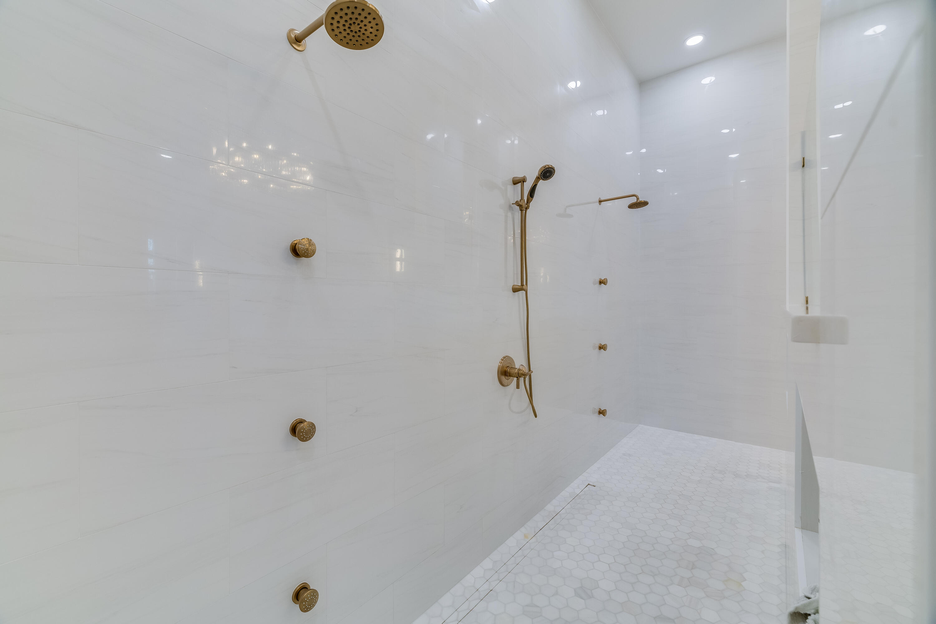 main property photo 61