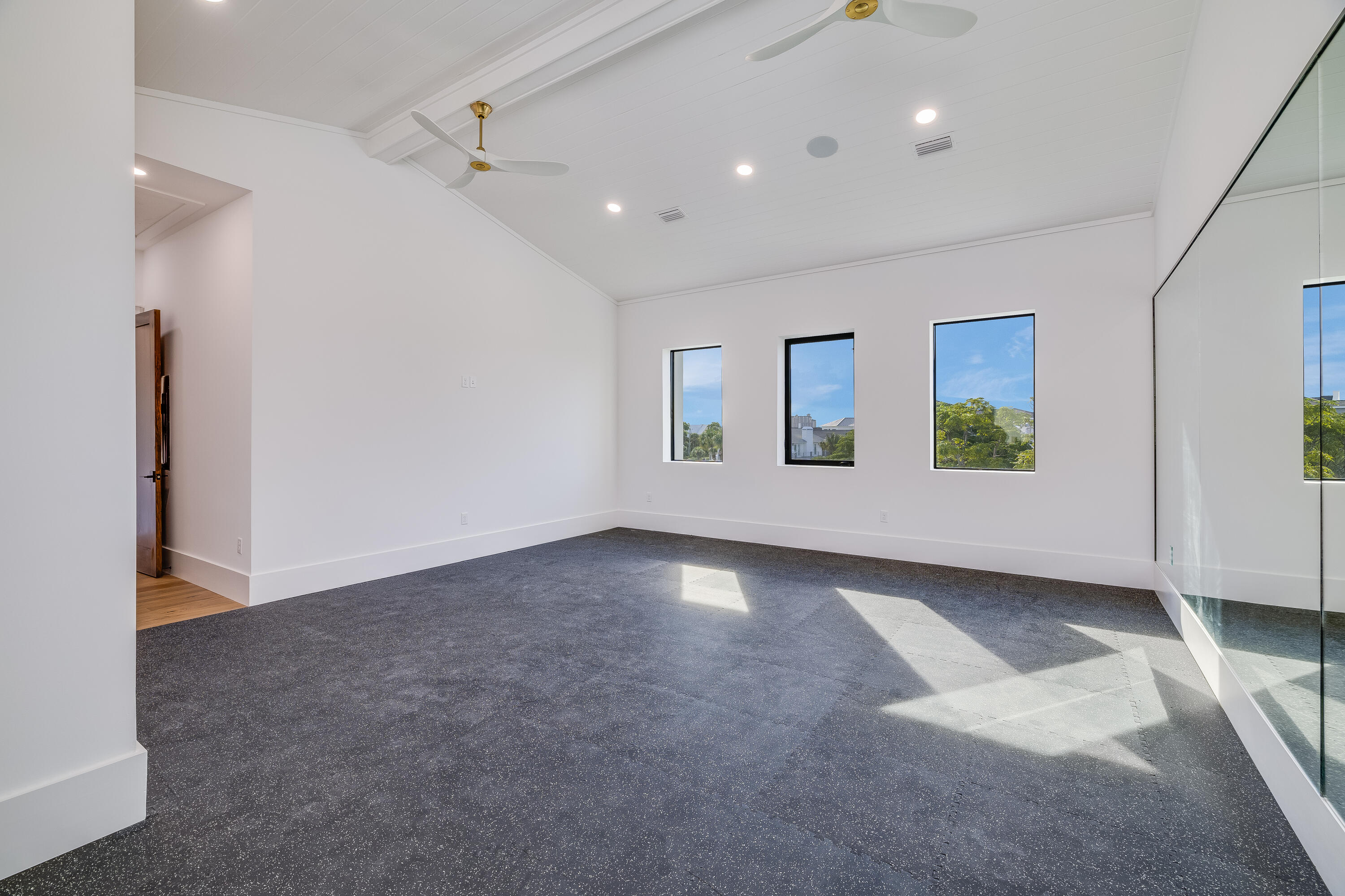 main property photo 70