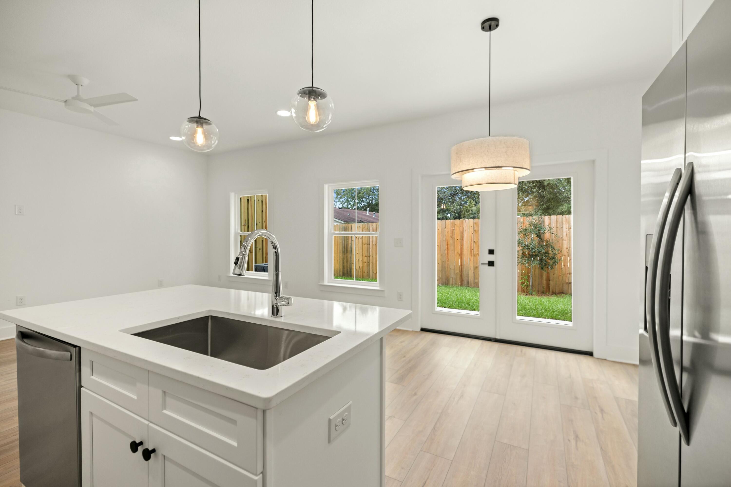 property viewer photo 10