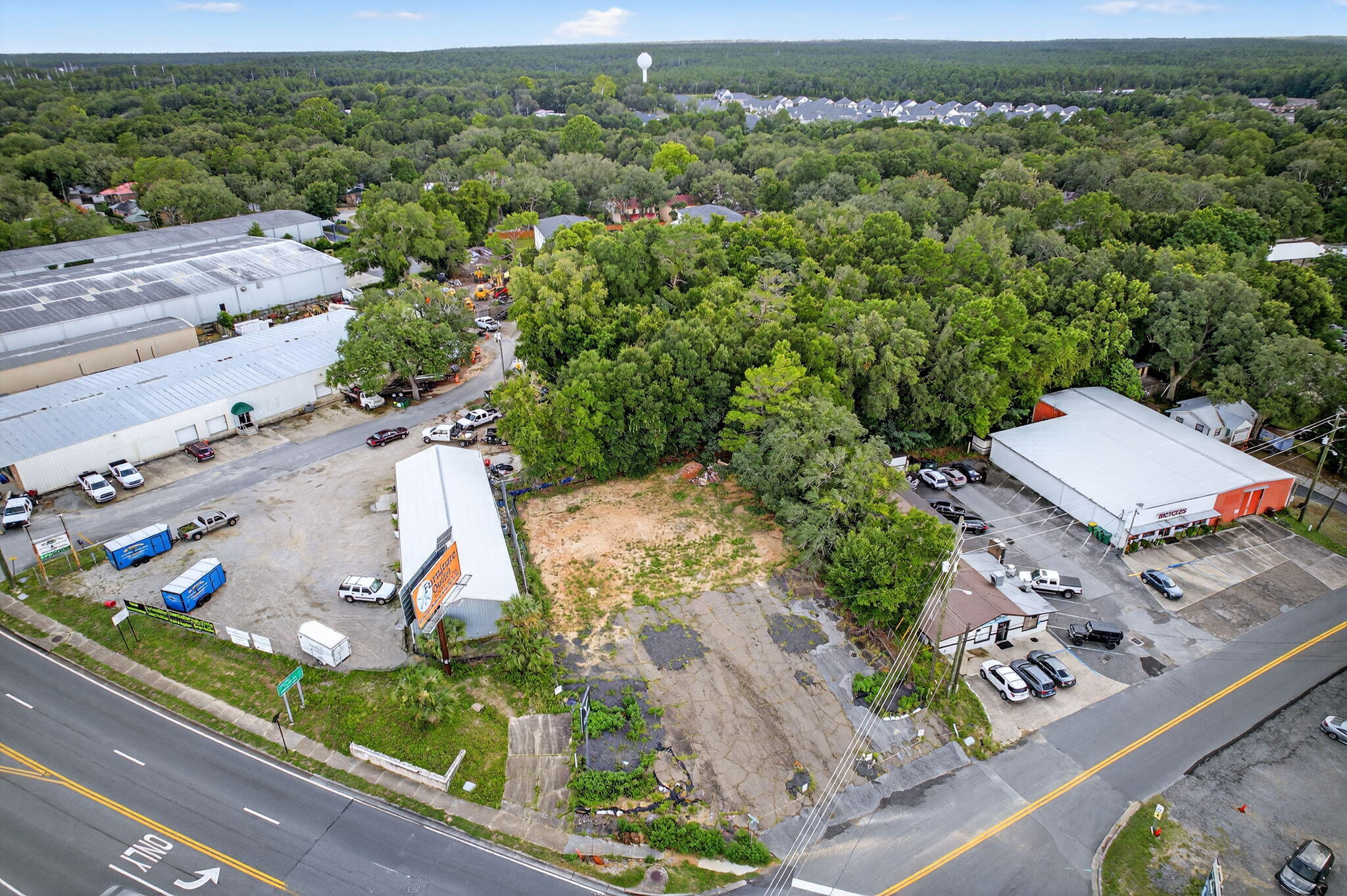 main property photo 10