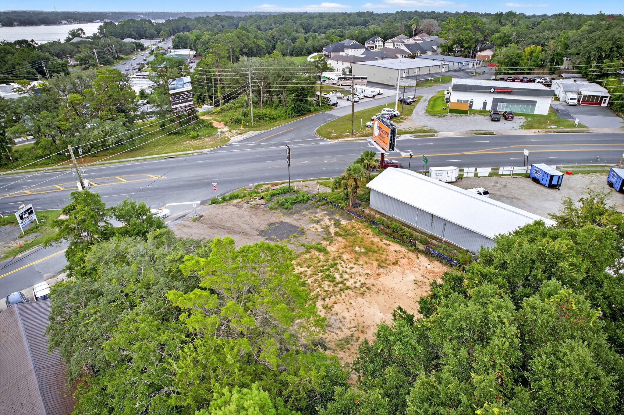 main property photo 11