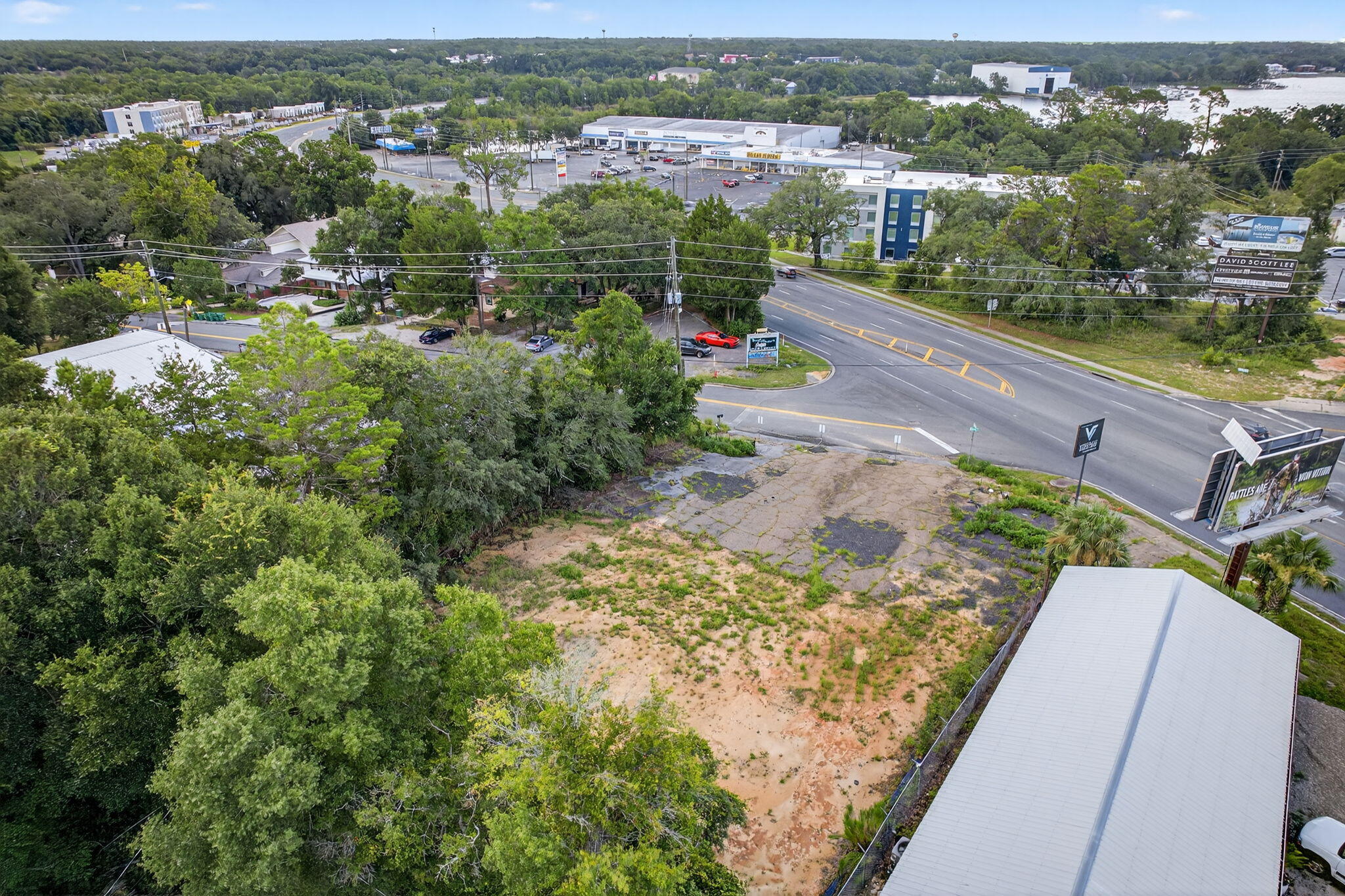 main property photo 12