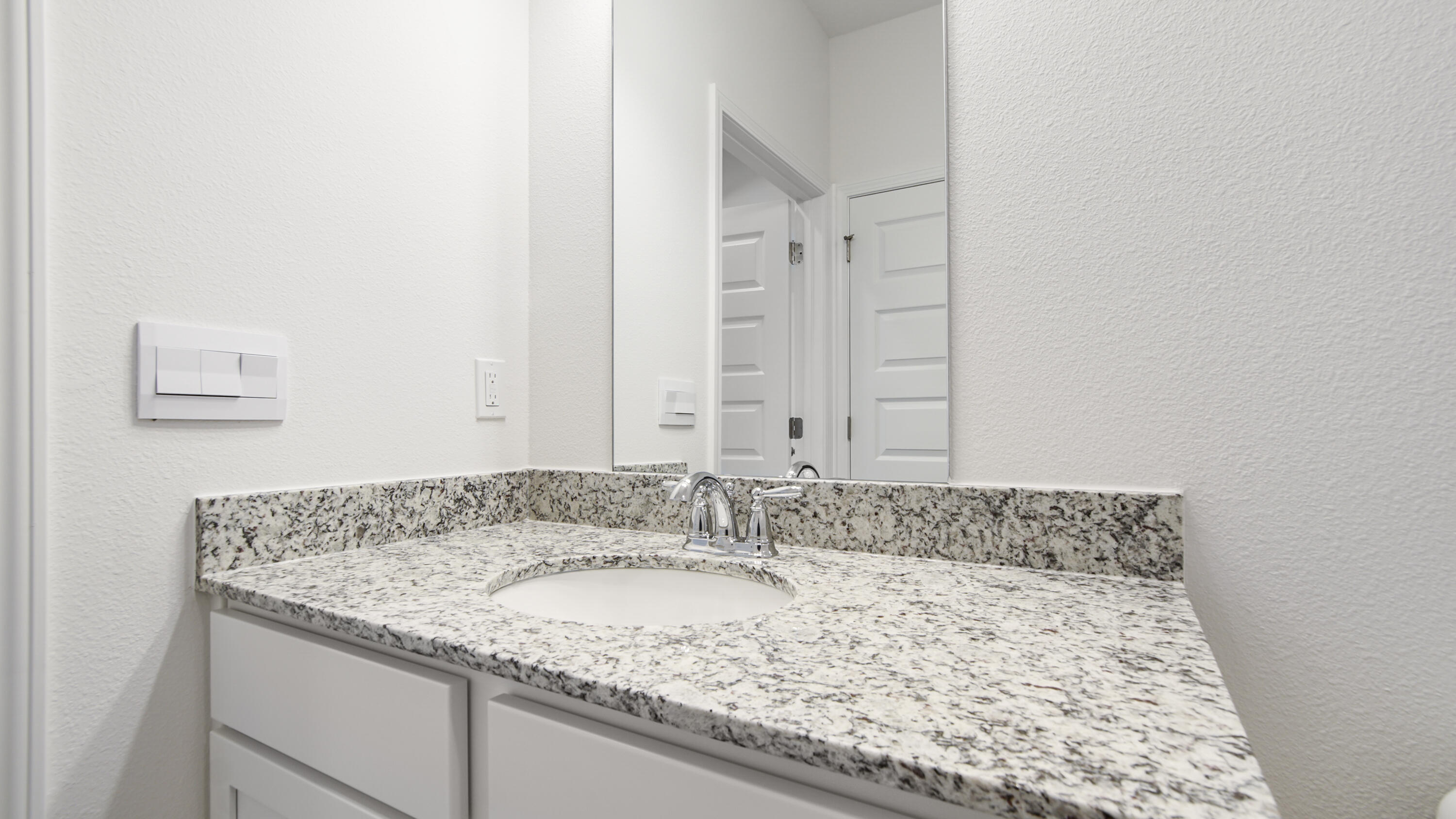 property viewer photo 5