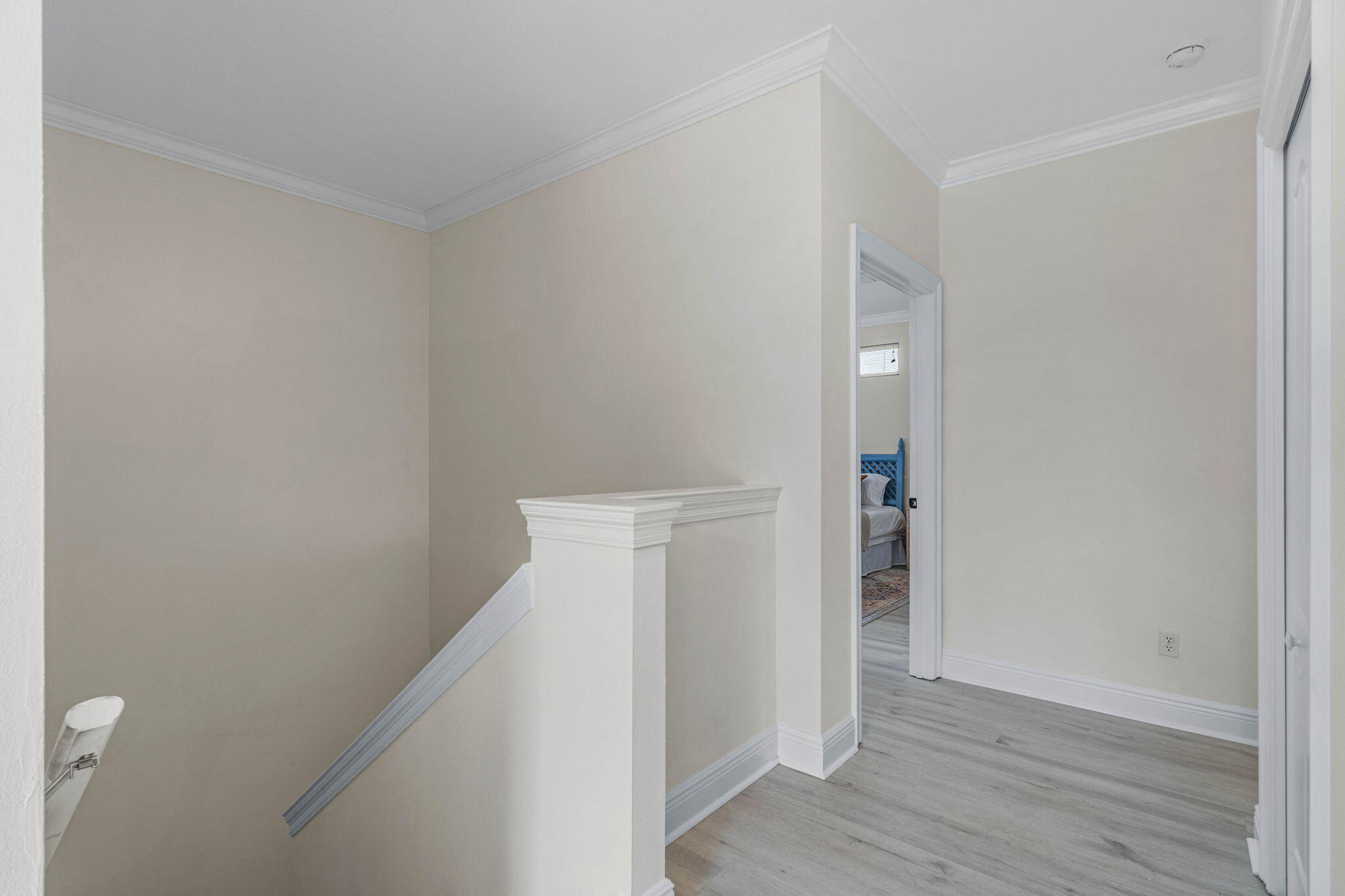property viewer photo 18