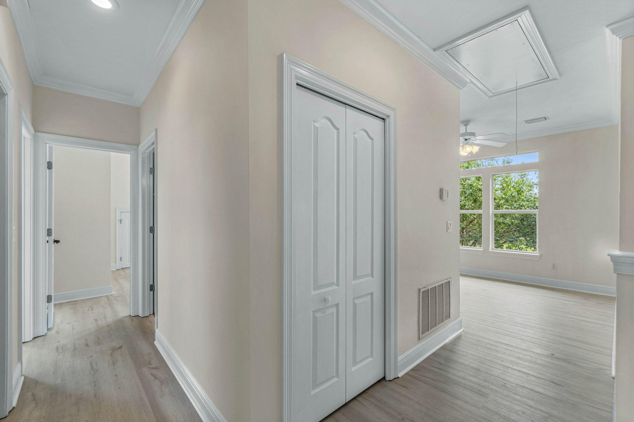 property viewer photo 20