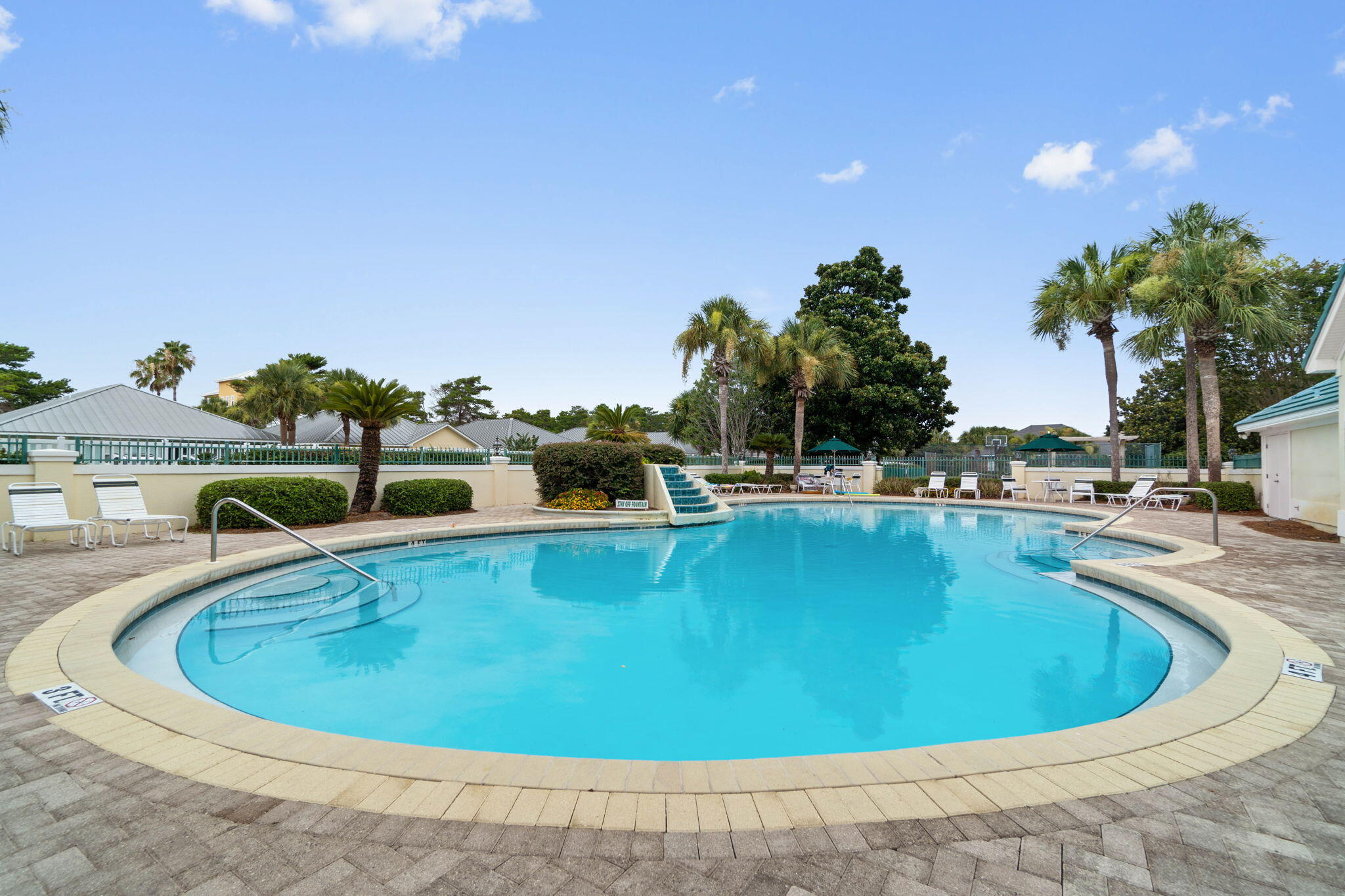 property viewer photo 40