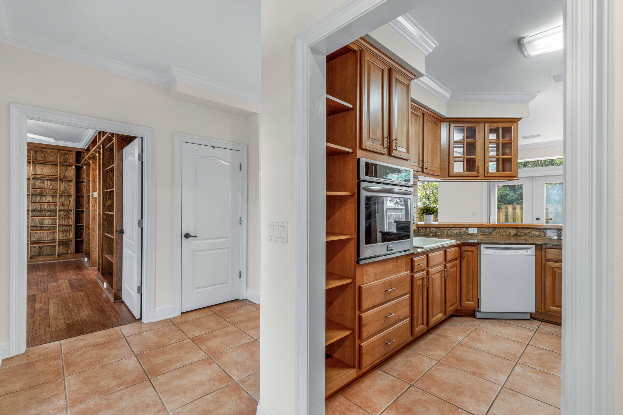 property viewer photo 5