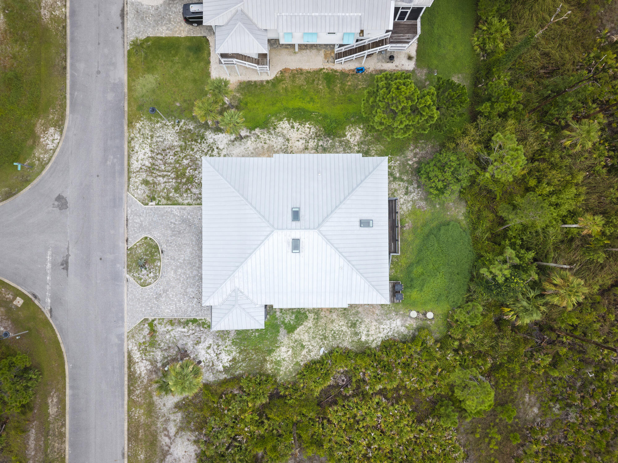 main property photo 78