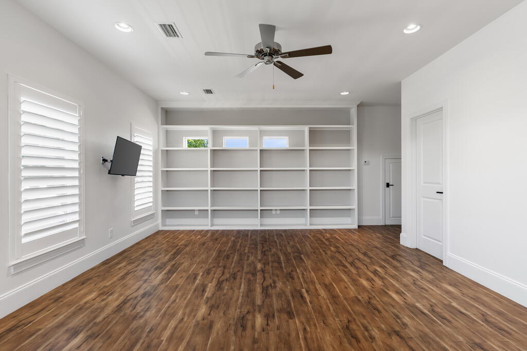 main property photo 65