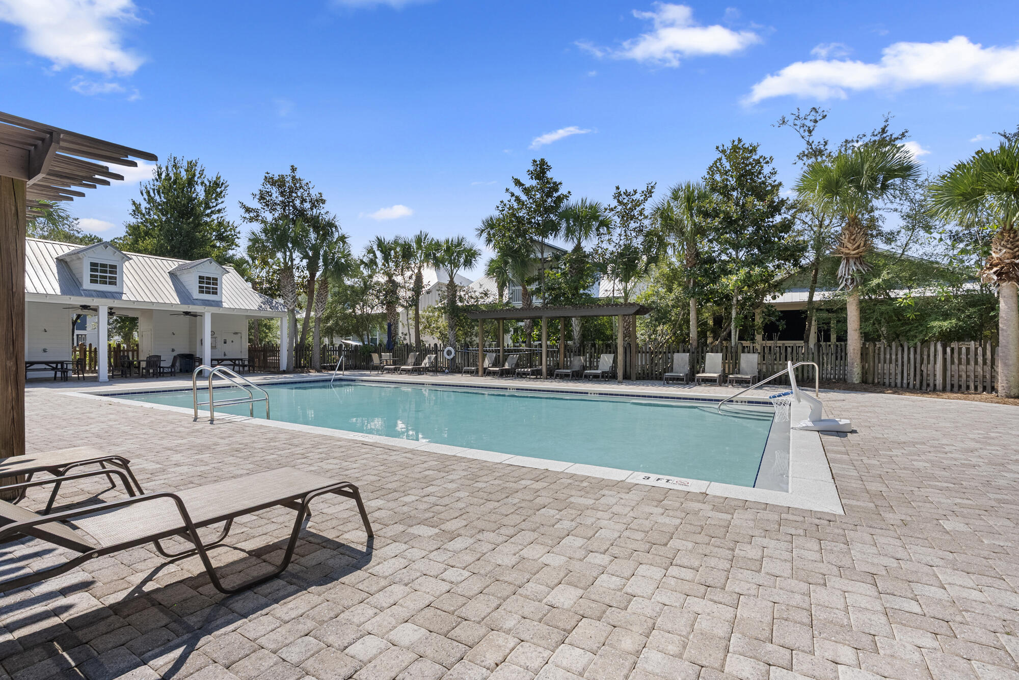 property viewer photo 45