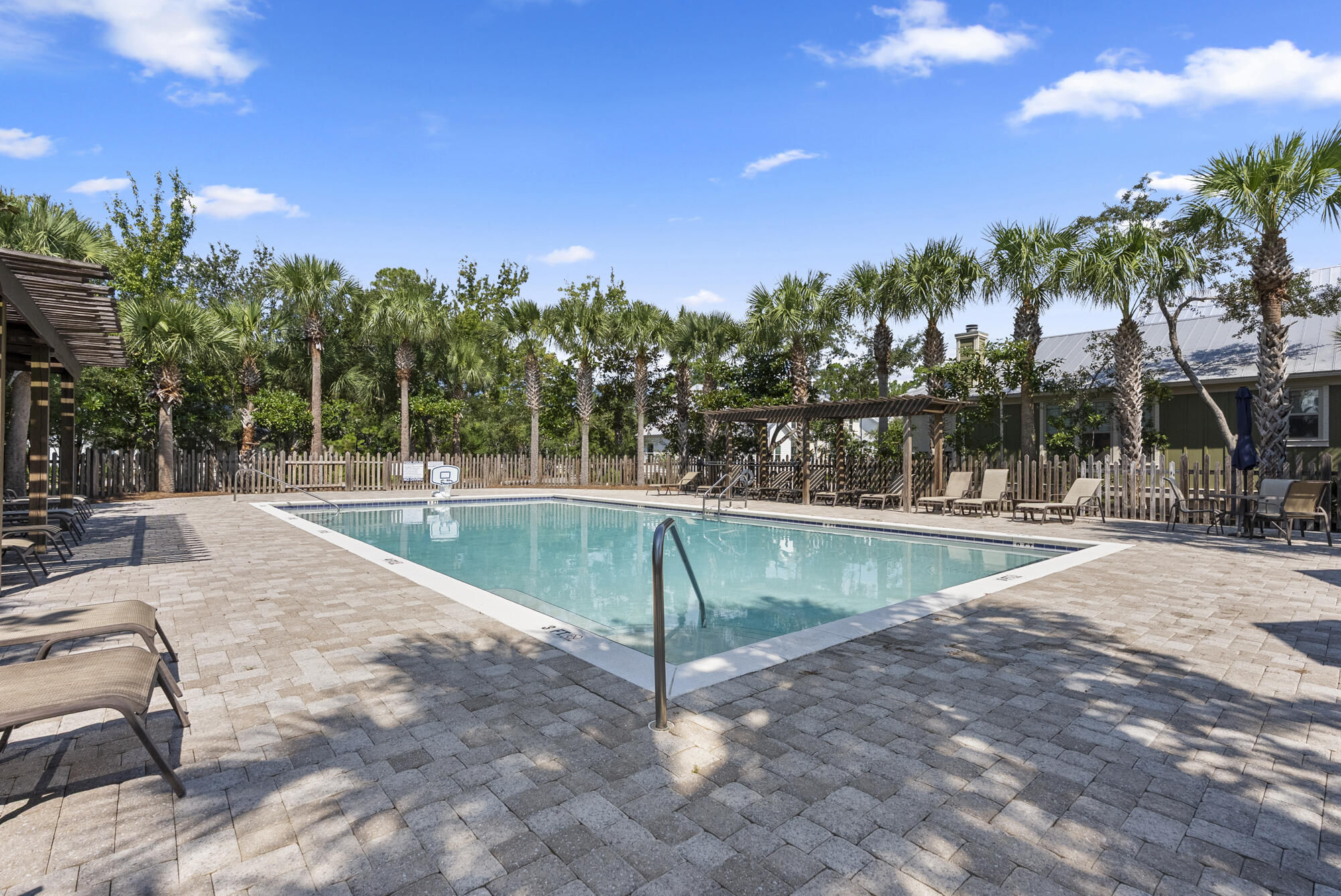 property viewer photo 48