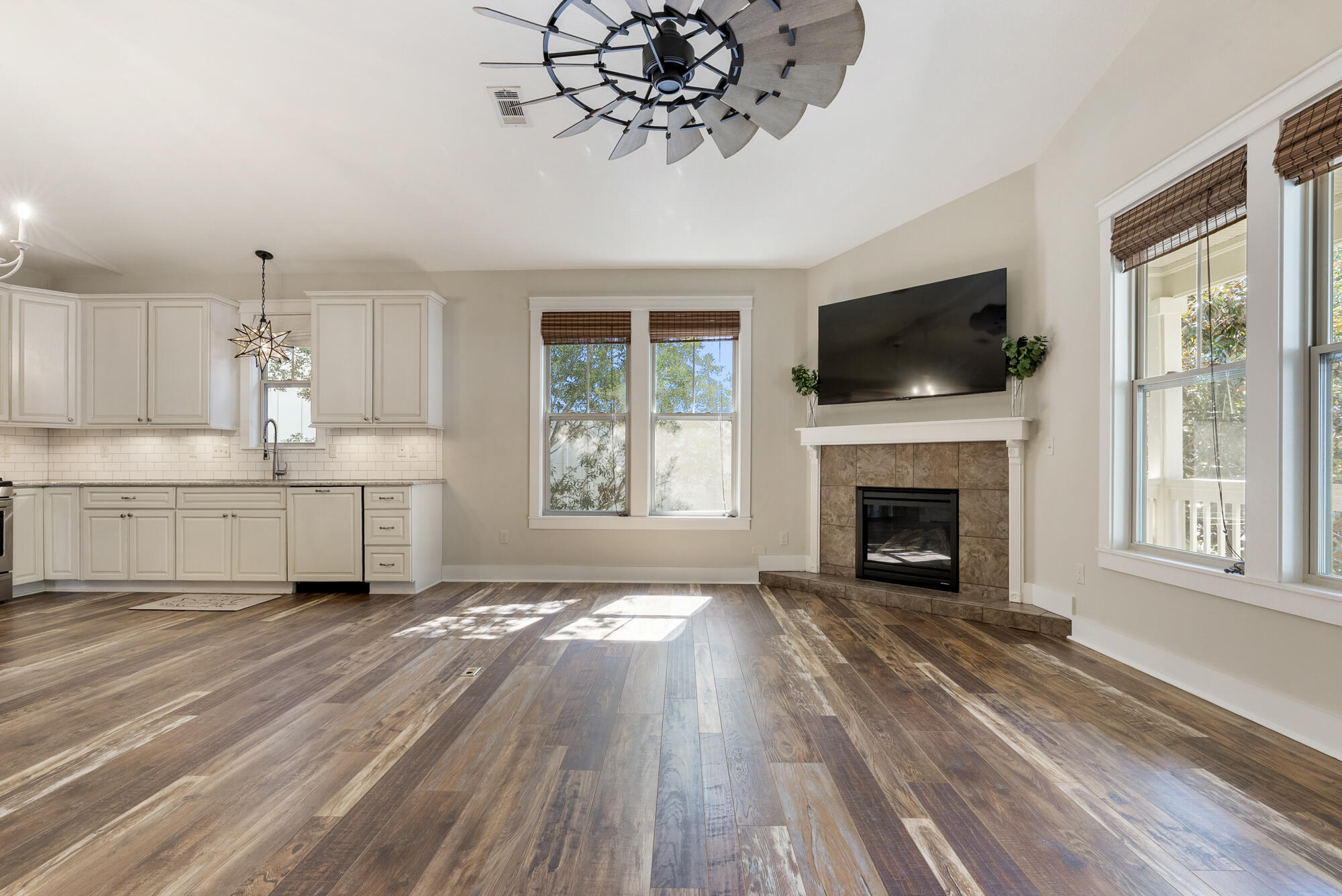 property viewer photo 8