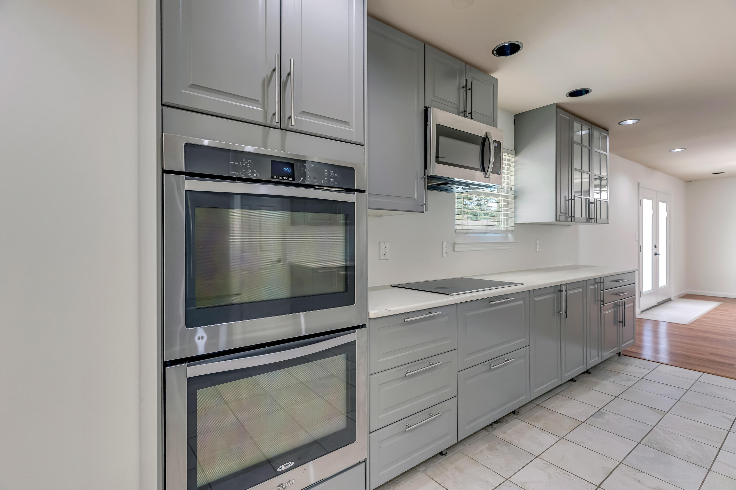 property viewer photo 13