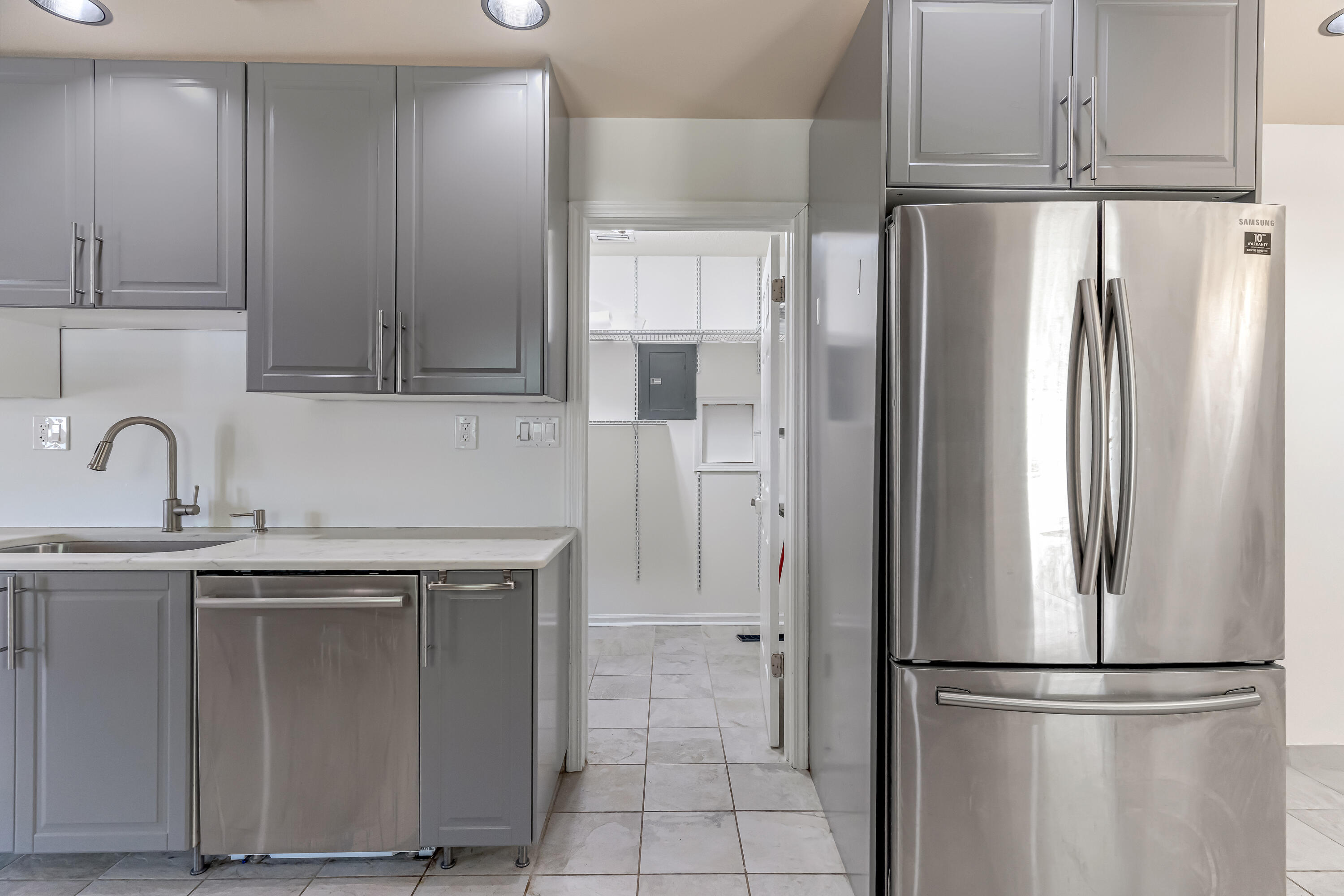 property viewer photo 15