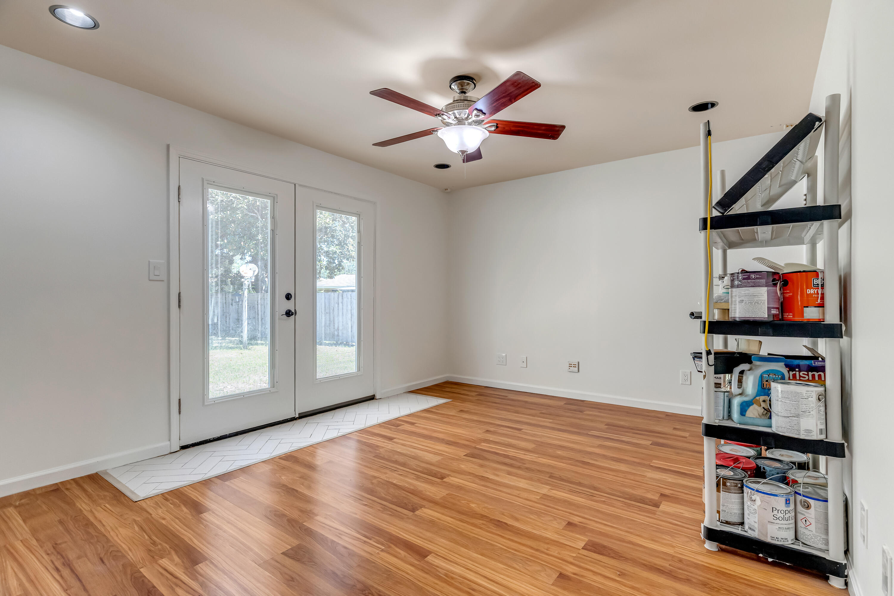 property viewer photo 20